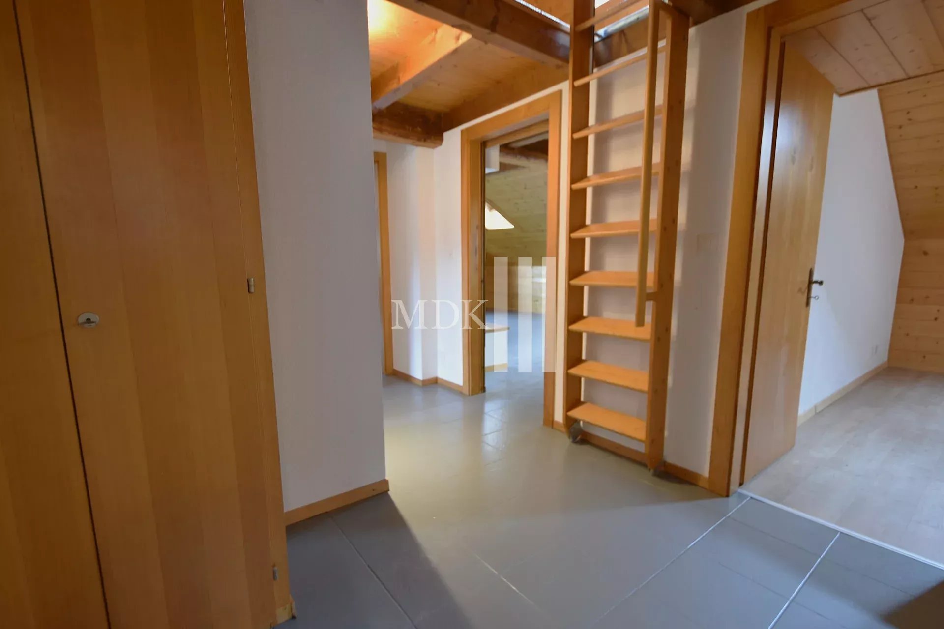 Charmant appartement de 4.5 pièces - Photo 2