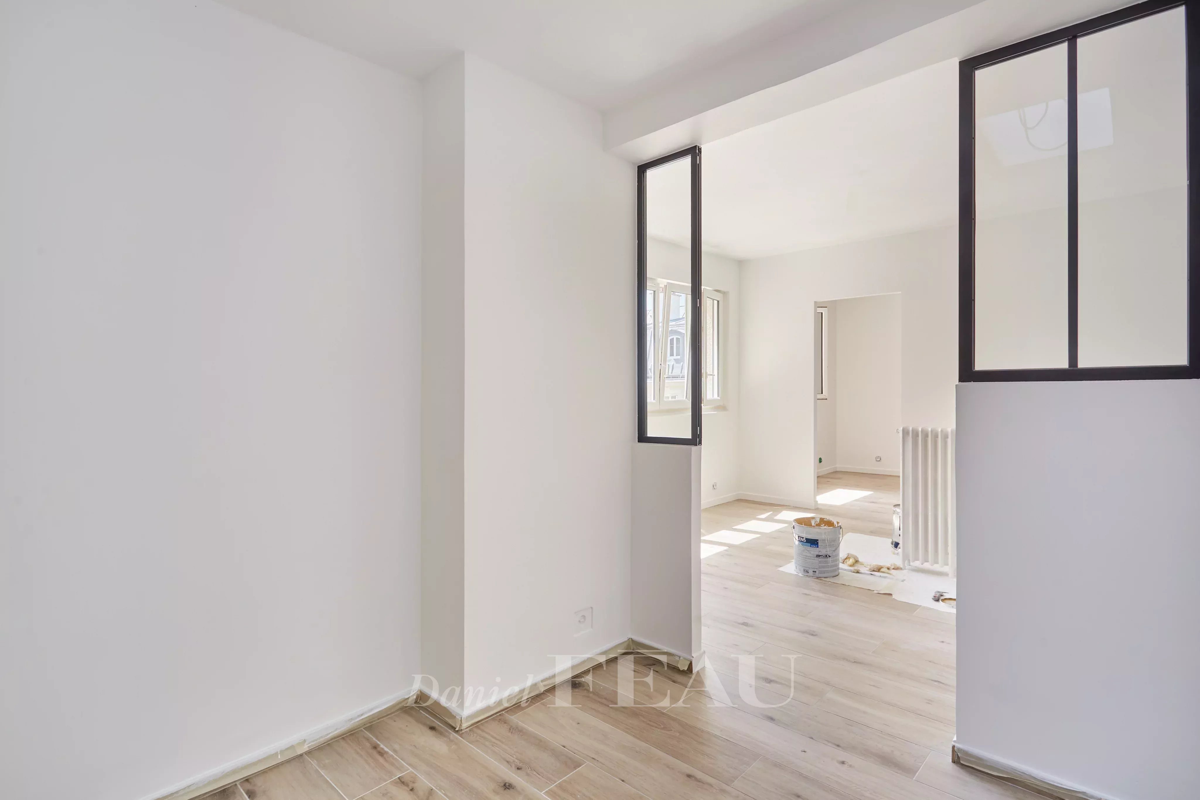 Sale Apartment Paris 8th