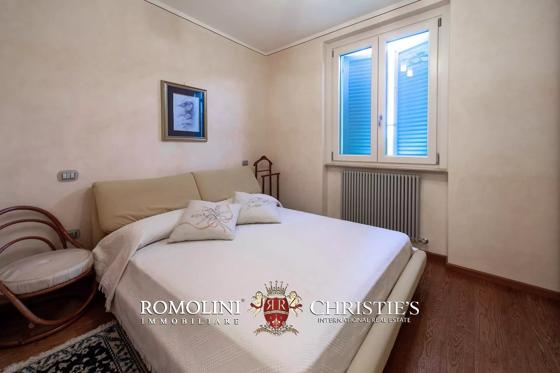 10 Bedroom Villa/Townhouse's Image 64
