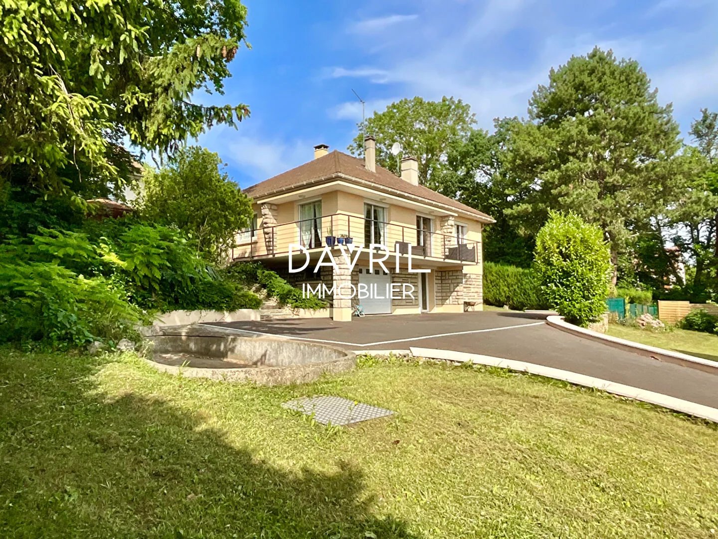 ****Sur les Hauteurs   de Jouy , Belle maison indiviudelle  avec VUE DEGAGEE ****