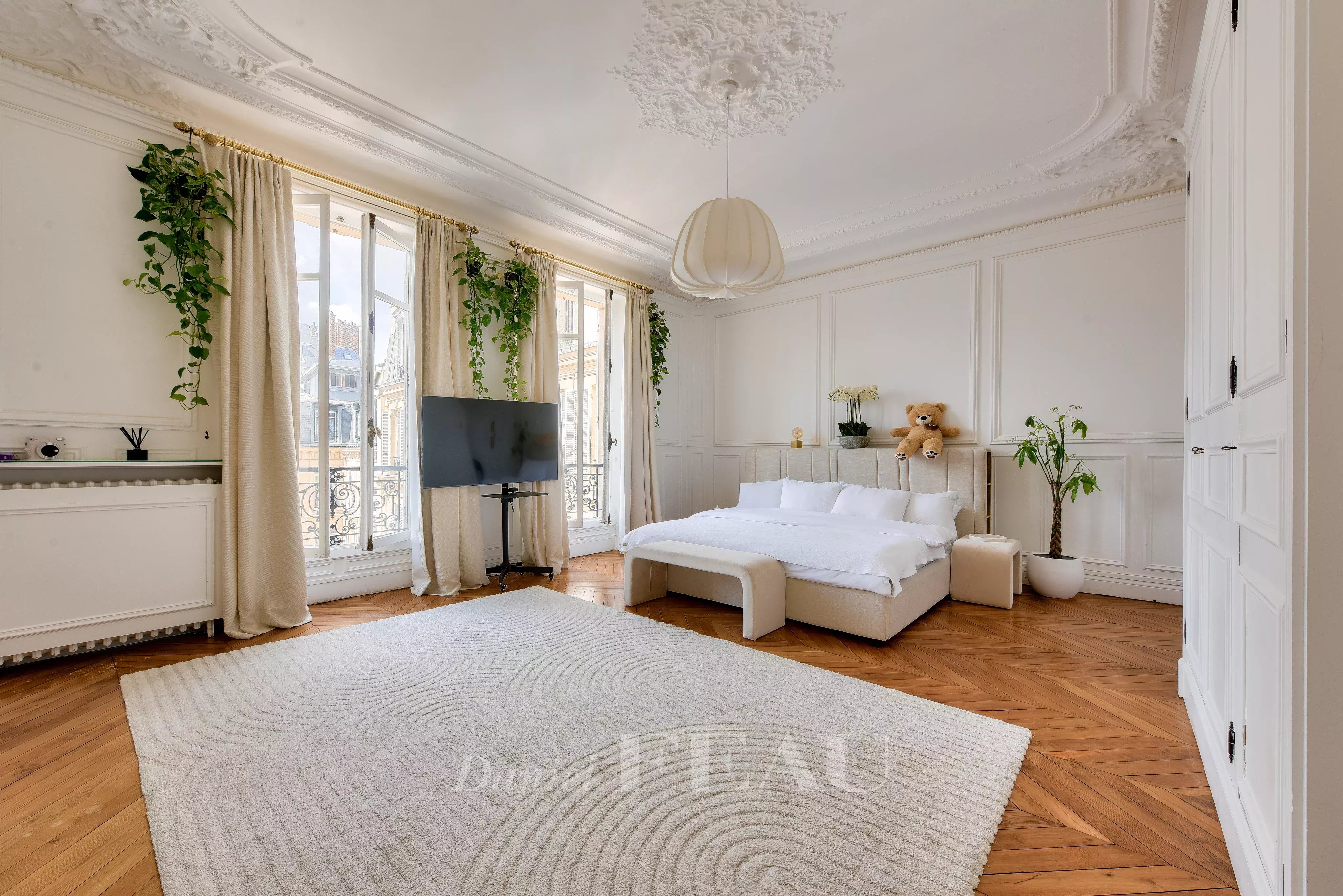Location Appartement Paris 8ème