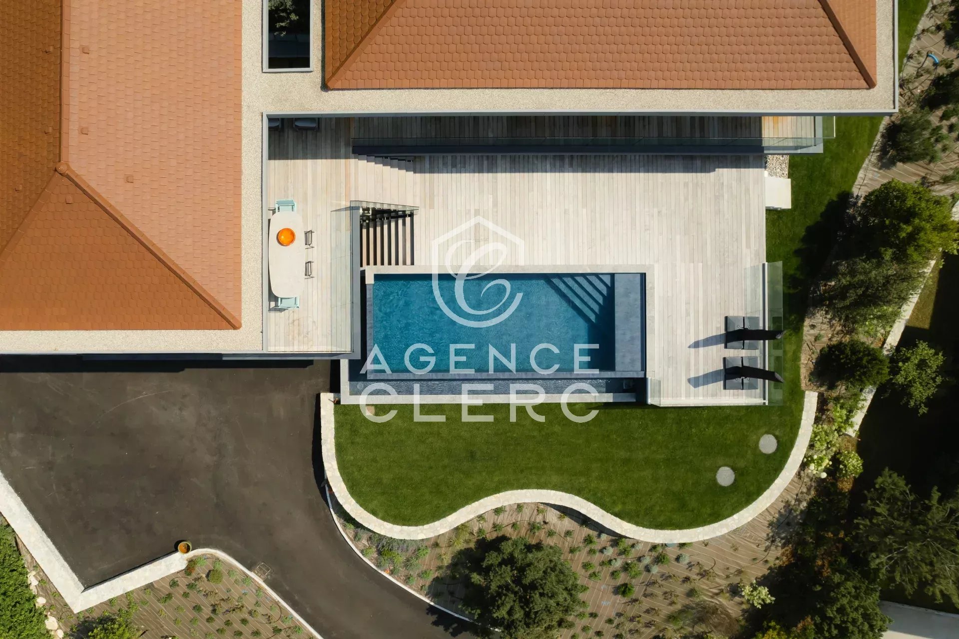 4 Bedroom Villa/Townhouse's Image 15