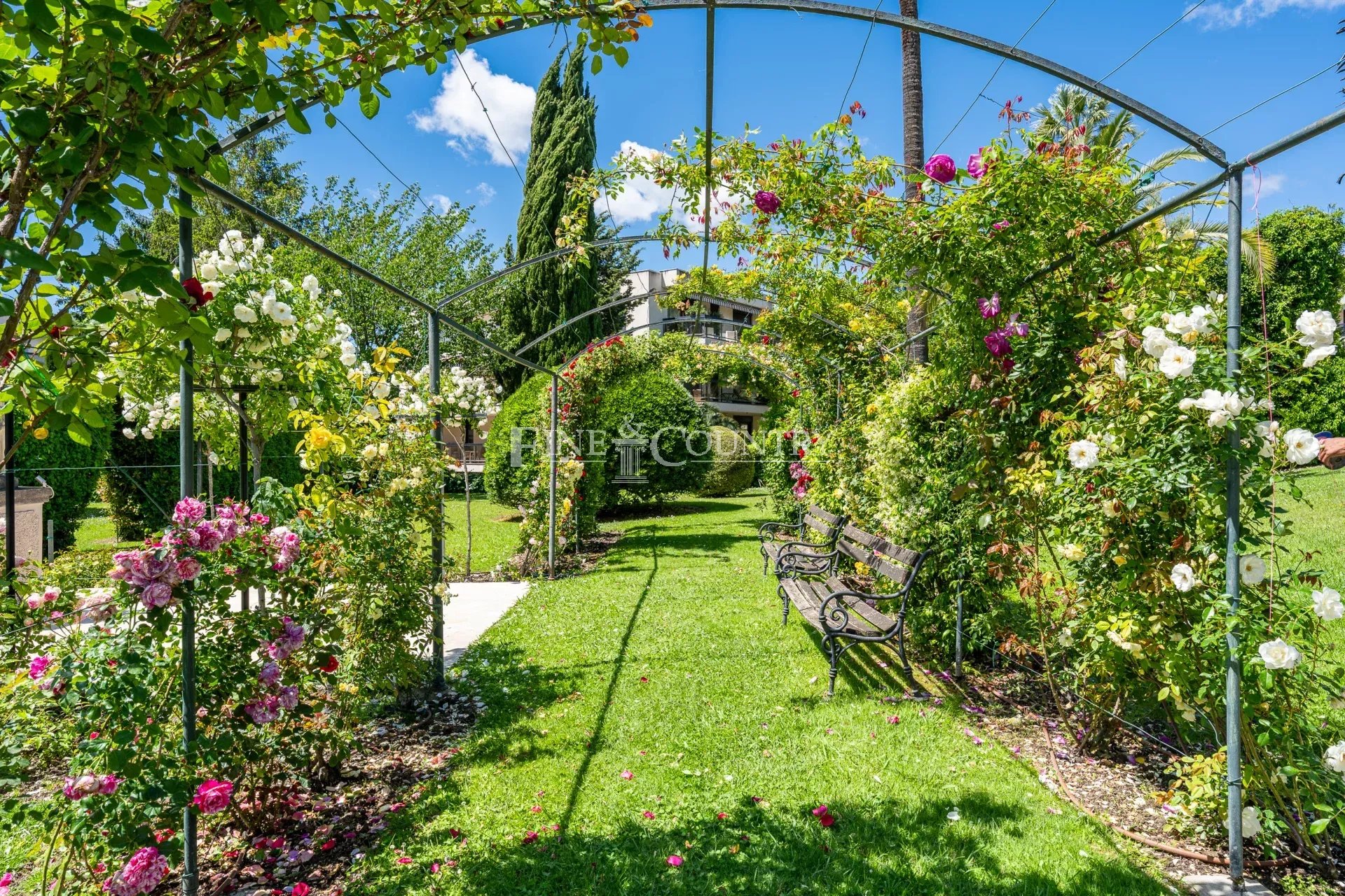 Photo of Apartment for sale in Cannes with pool and tennis