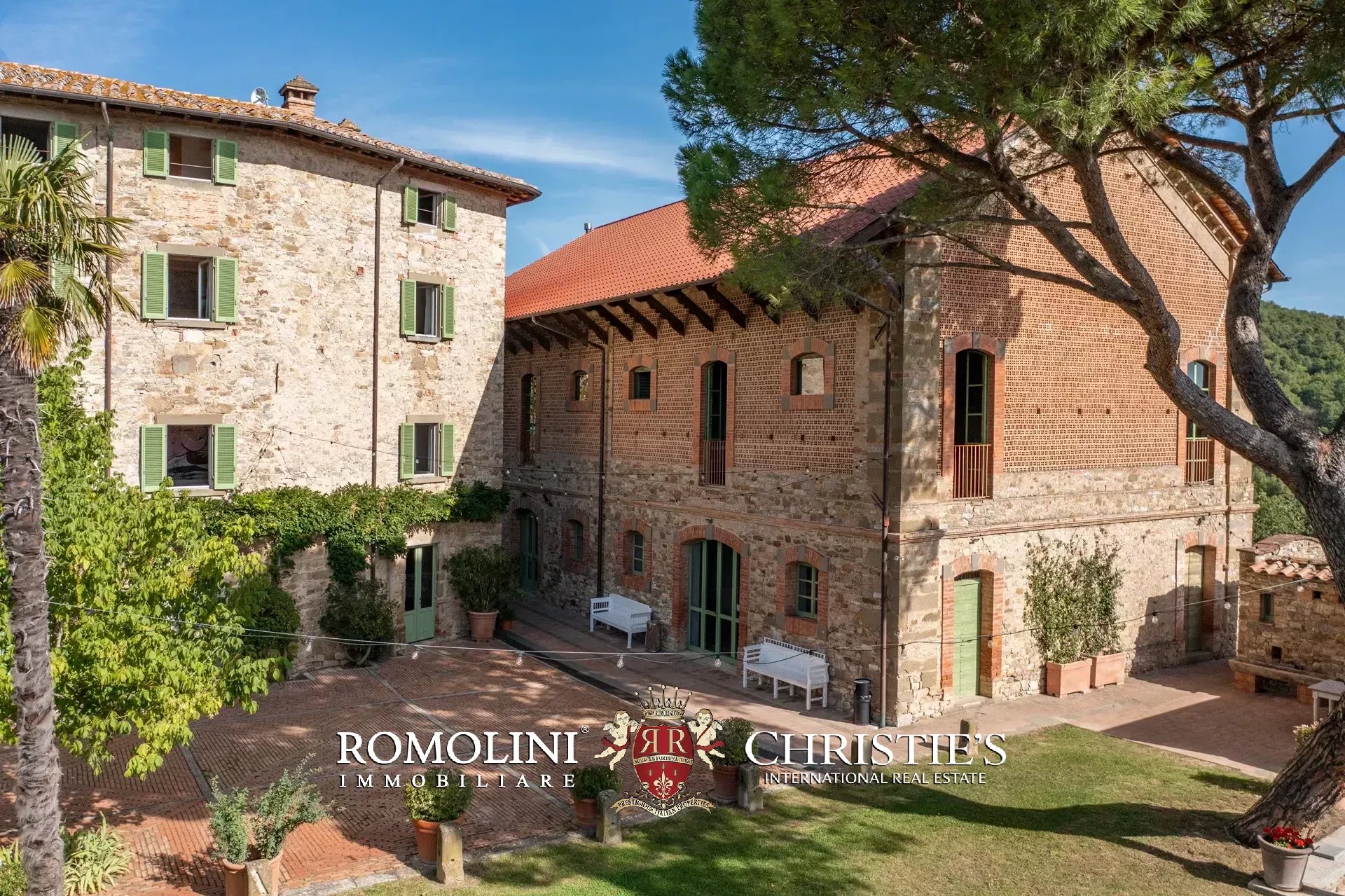 10 Bedroom Villa/Townhouse's Image 11