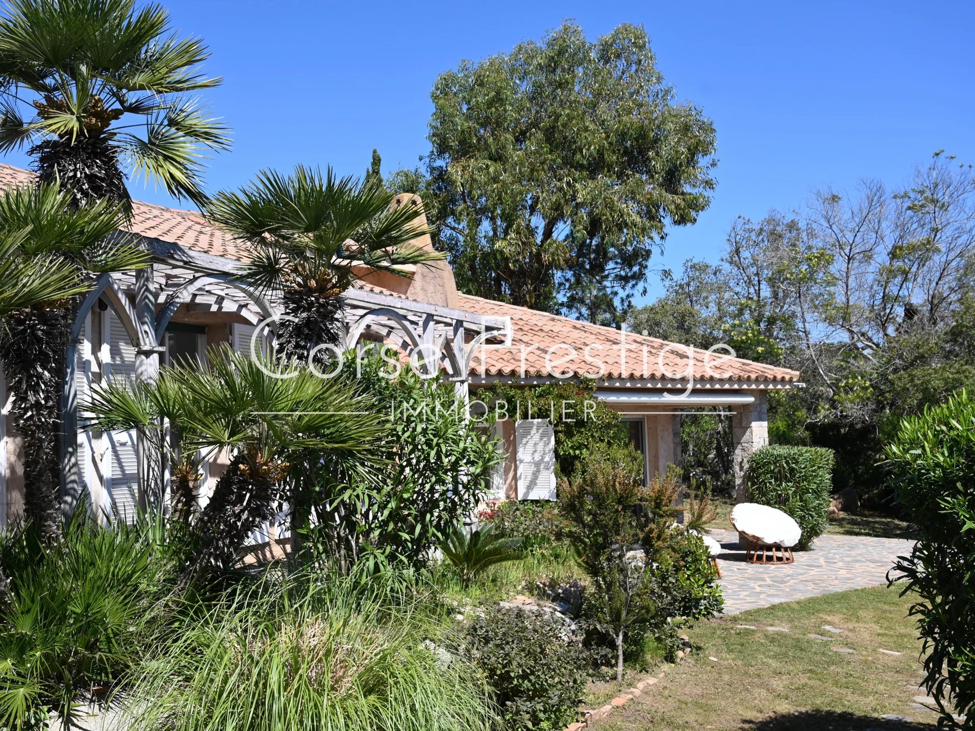 villa au cœur du domaine prive de capicciola – porto-vecchio image3