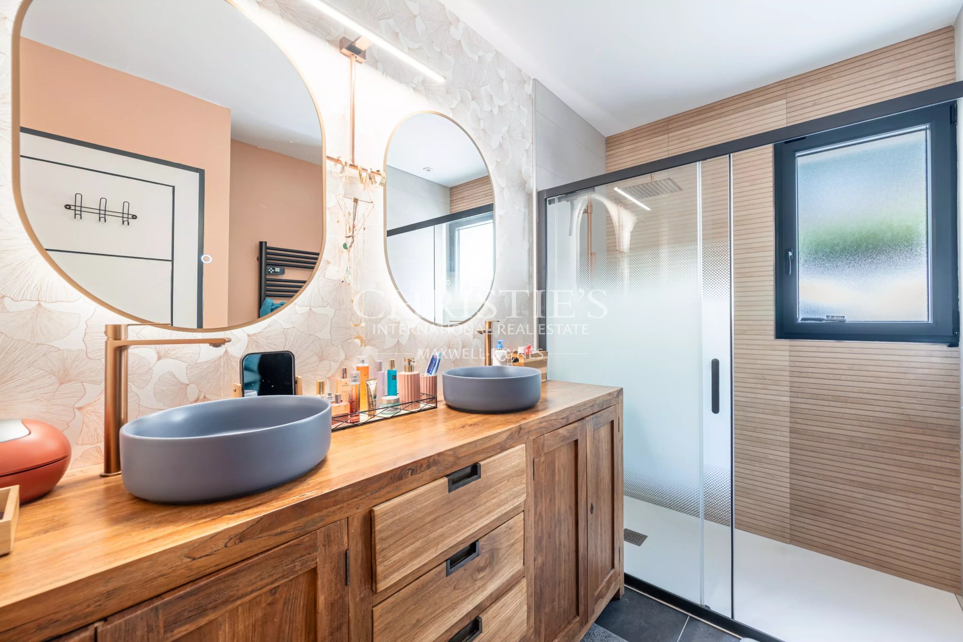 4 Bedroom Villa/Townhouse's Image 8