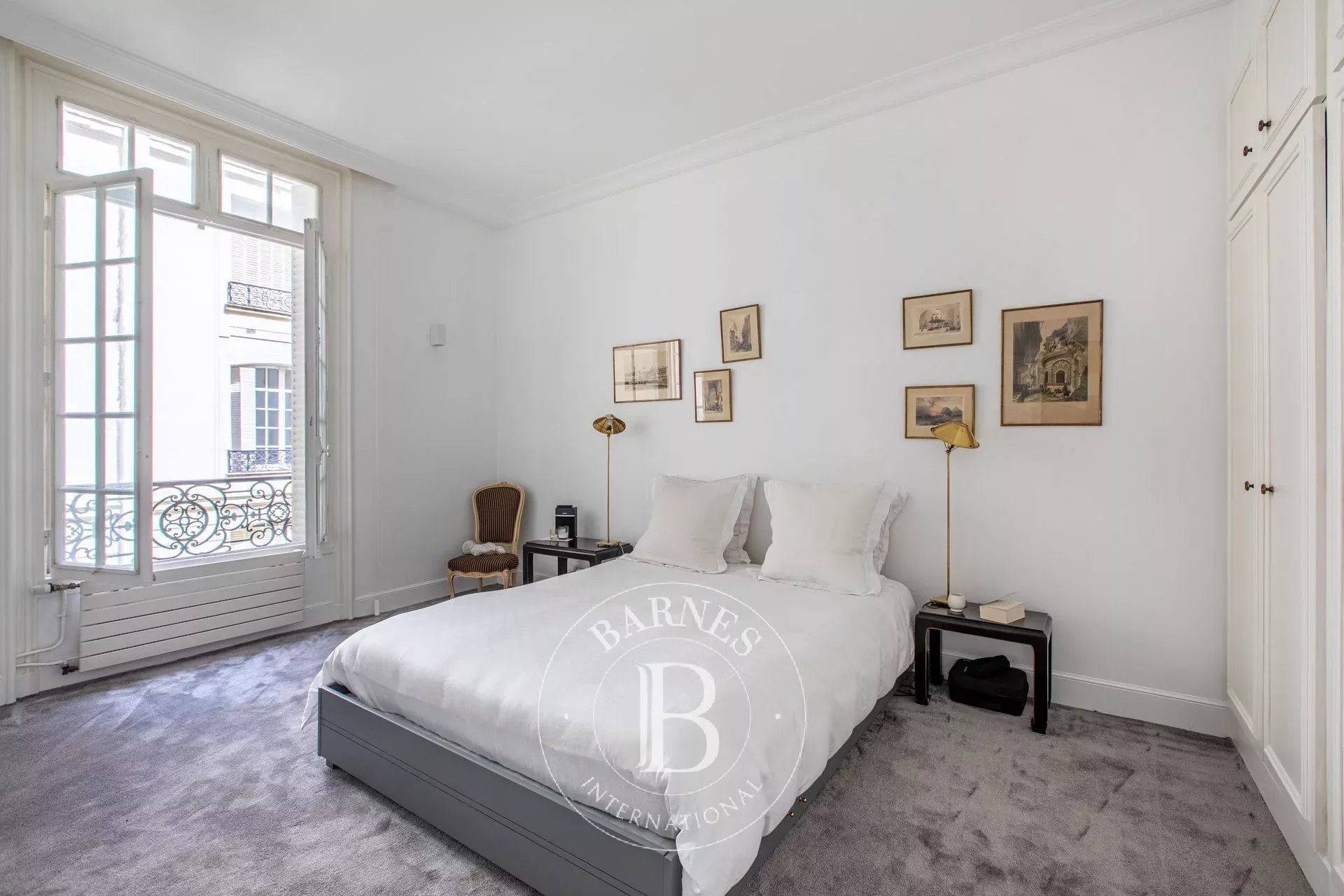 Daire Paris 8ème - picture 8