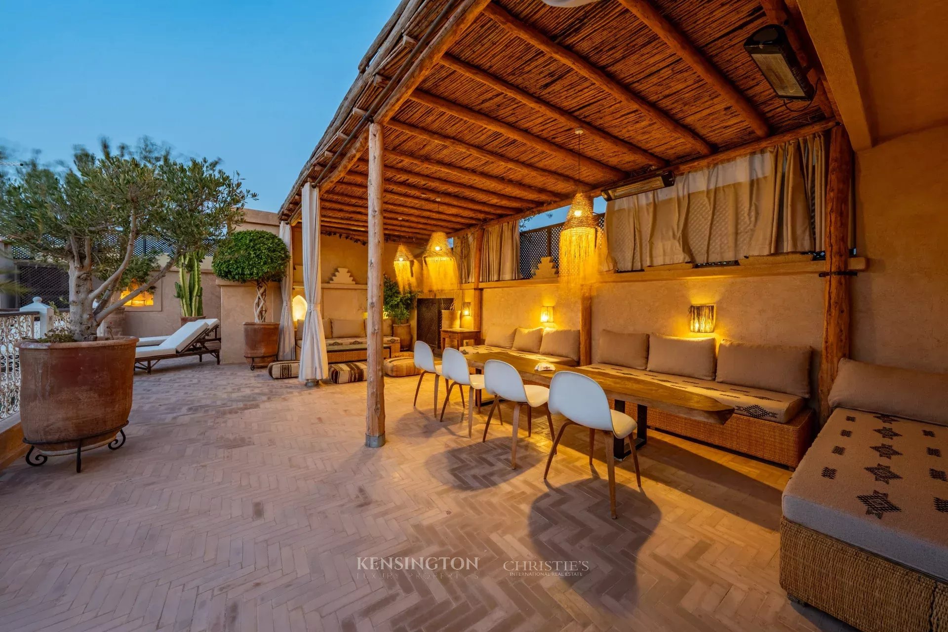 9 Bedroom Villa/Townhouse's Image 39