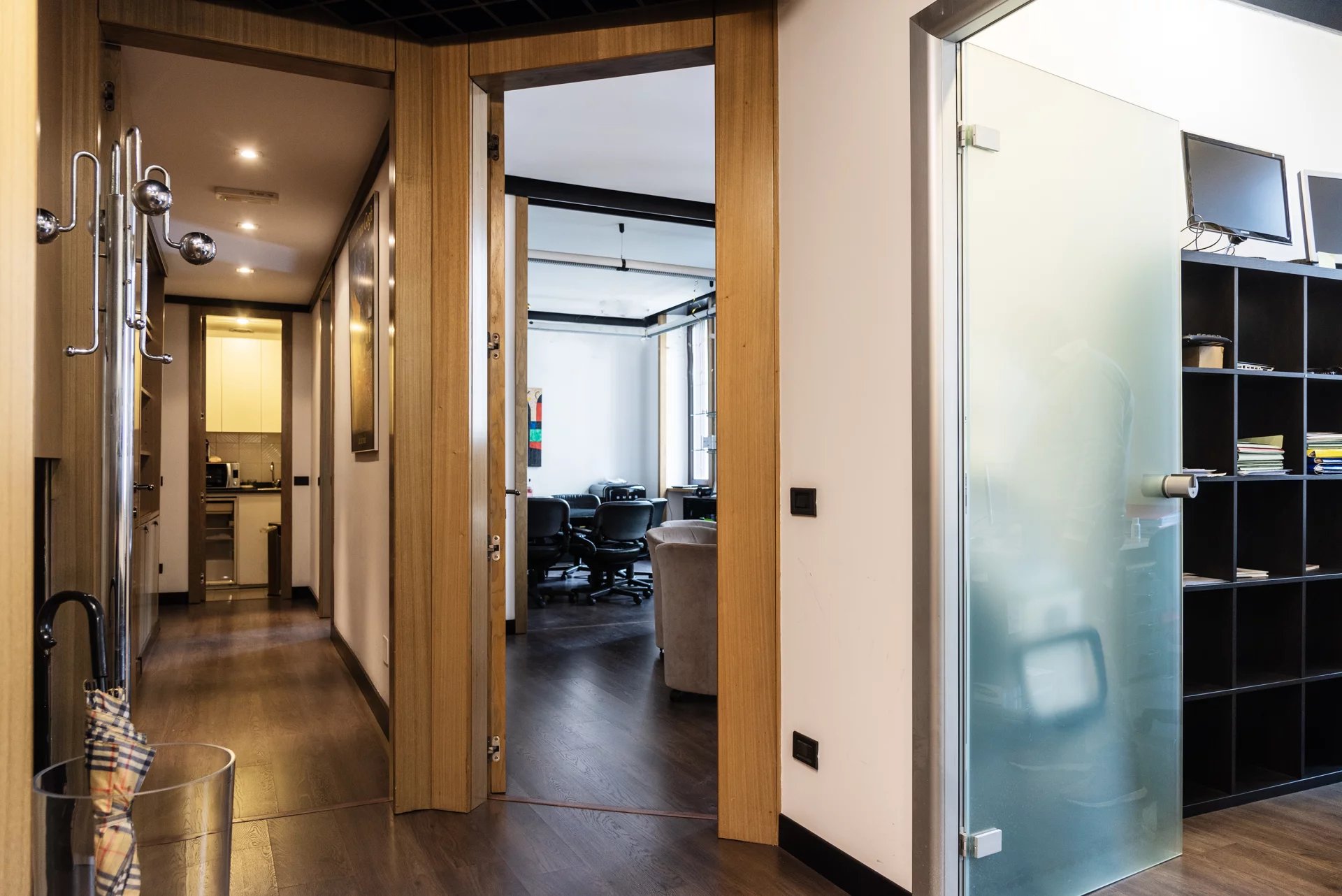 Eleganza e Centralità: Ufficio di Rappresentanza