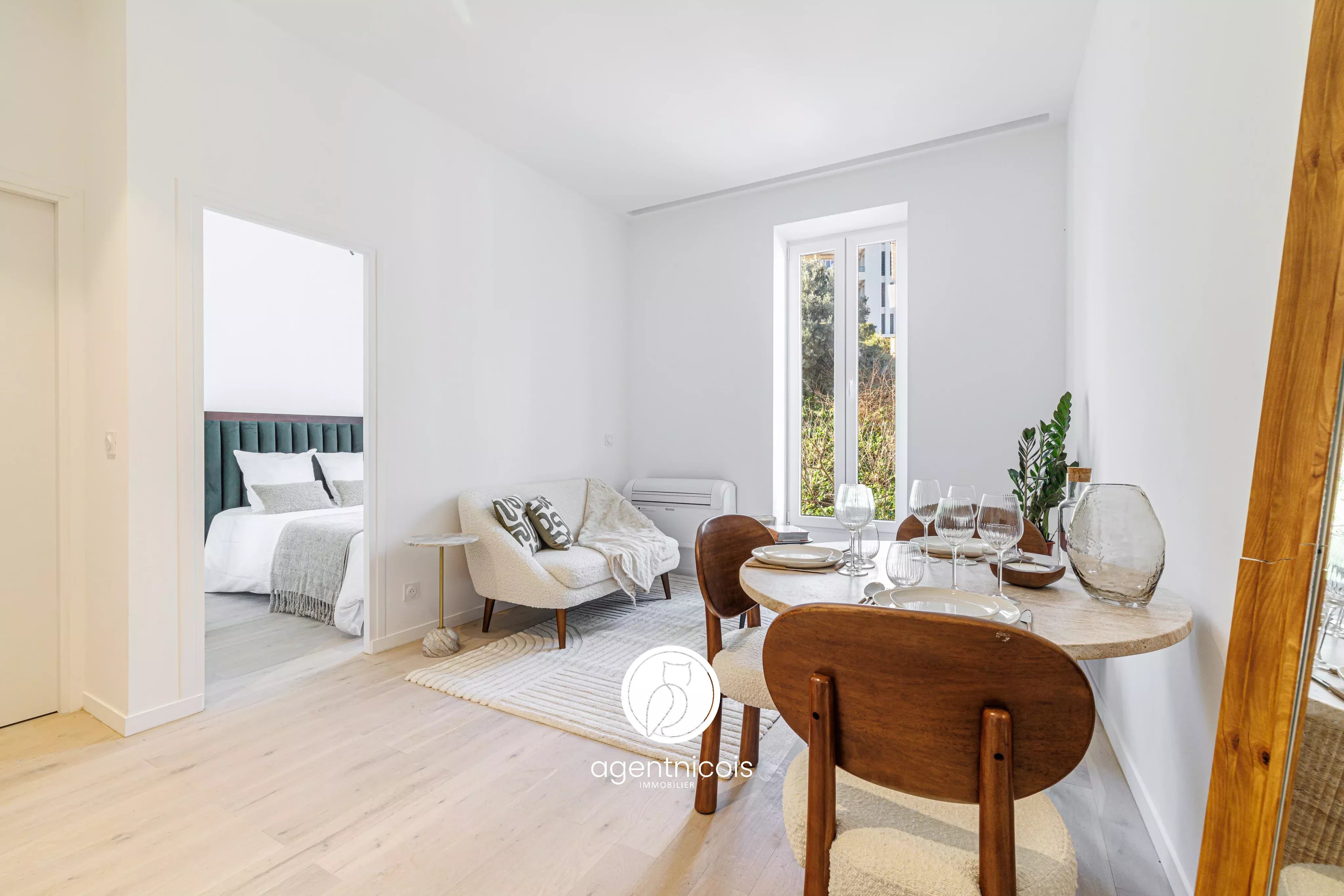 Agence immobilière de 