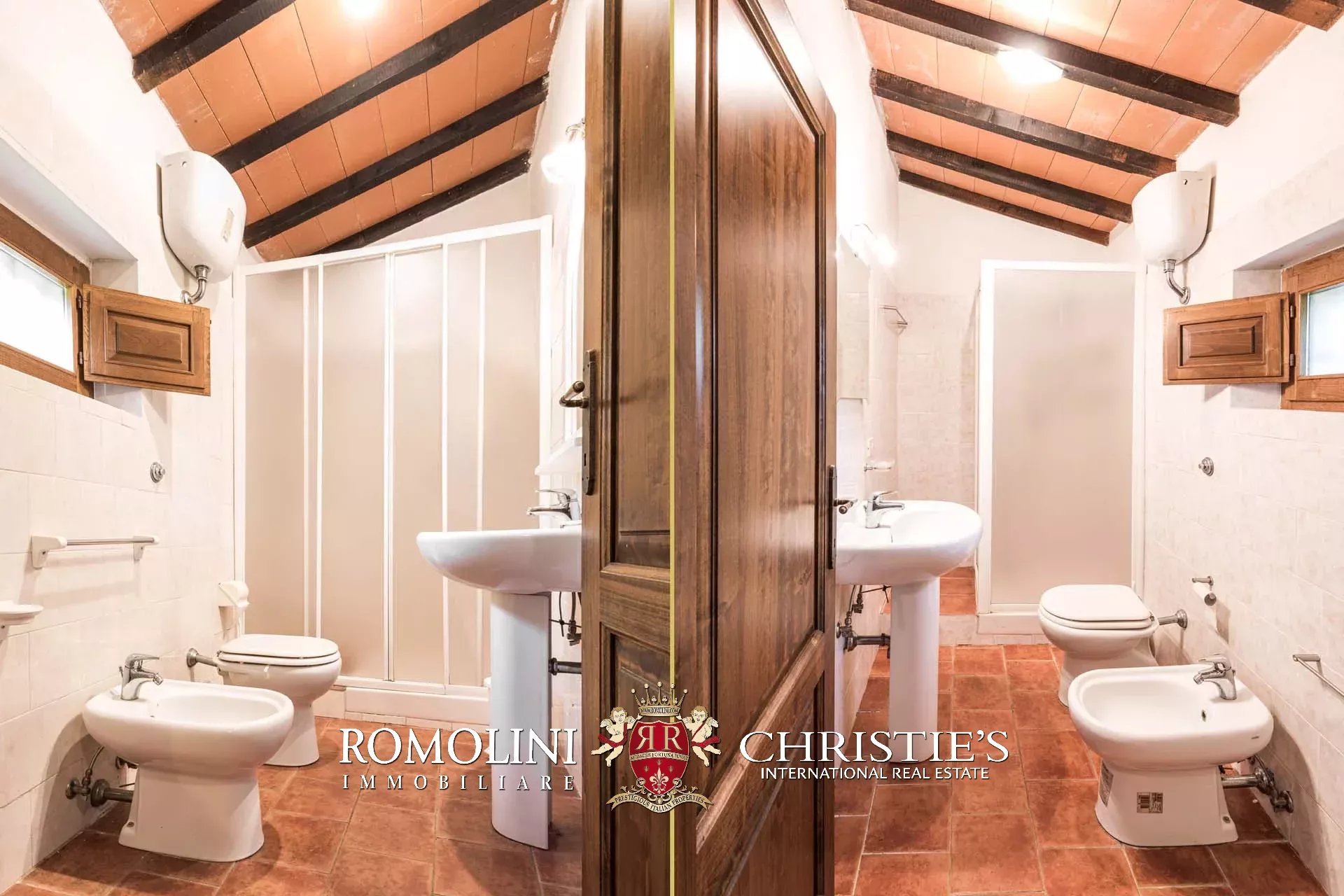 18 Bedroom Villa/Townhouse's Image 67