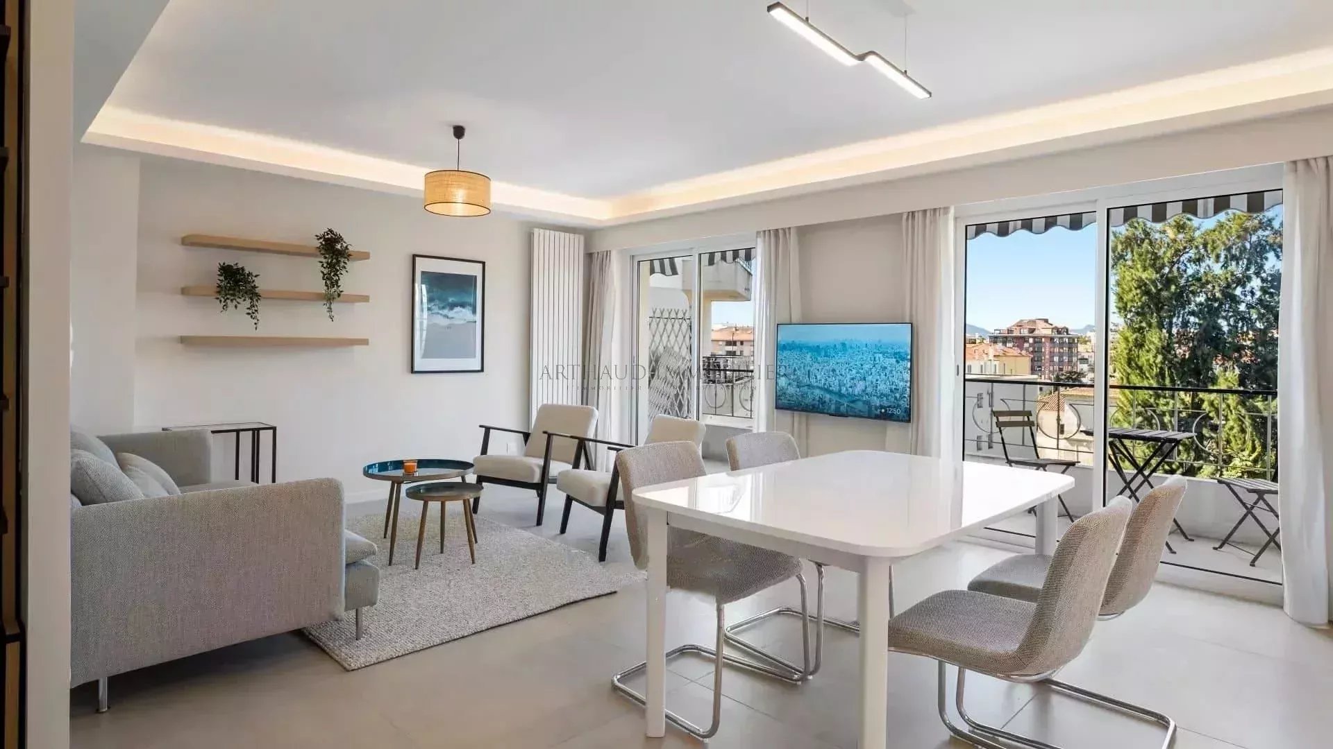 Agence immobilière de 