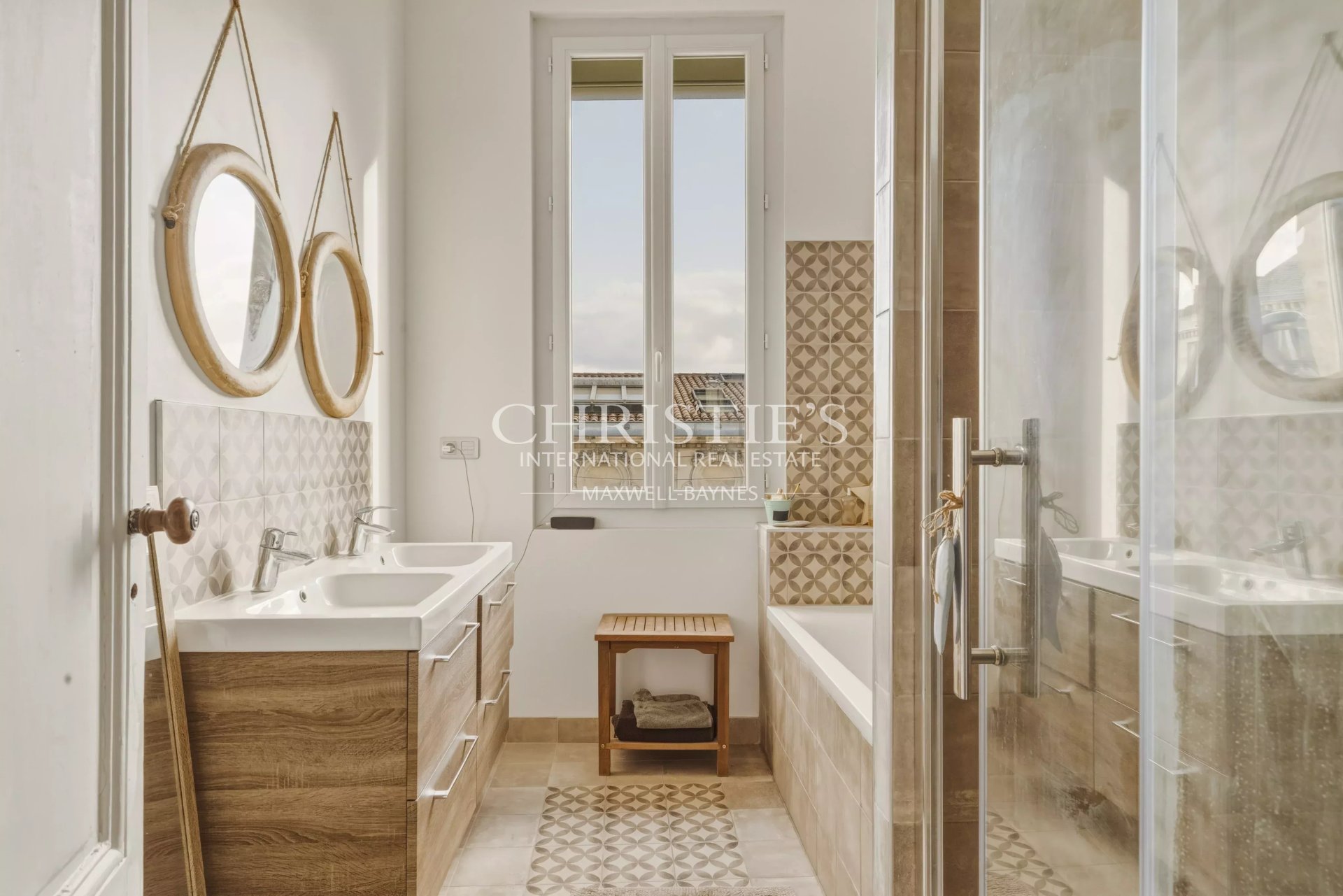 5 Bedroom Villa/Townhouse's Image 13