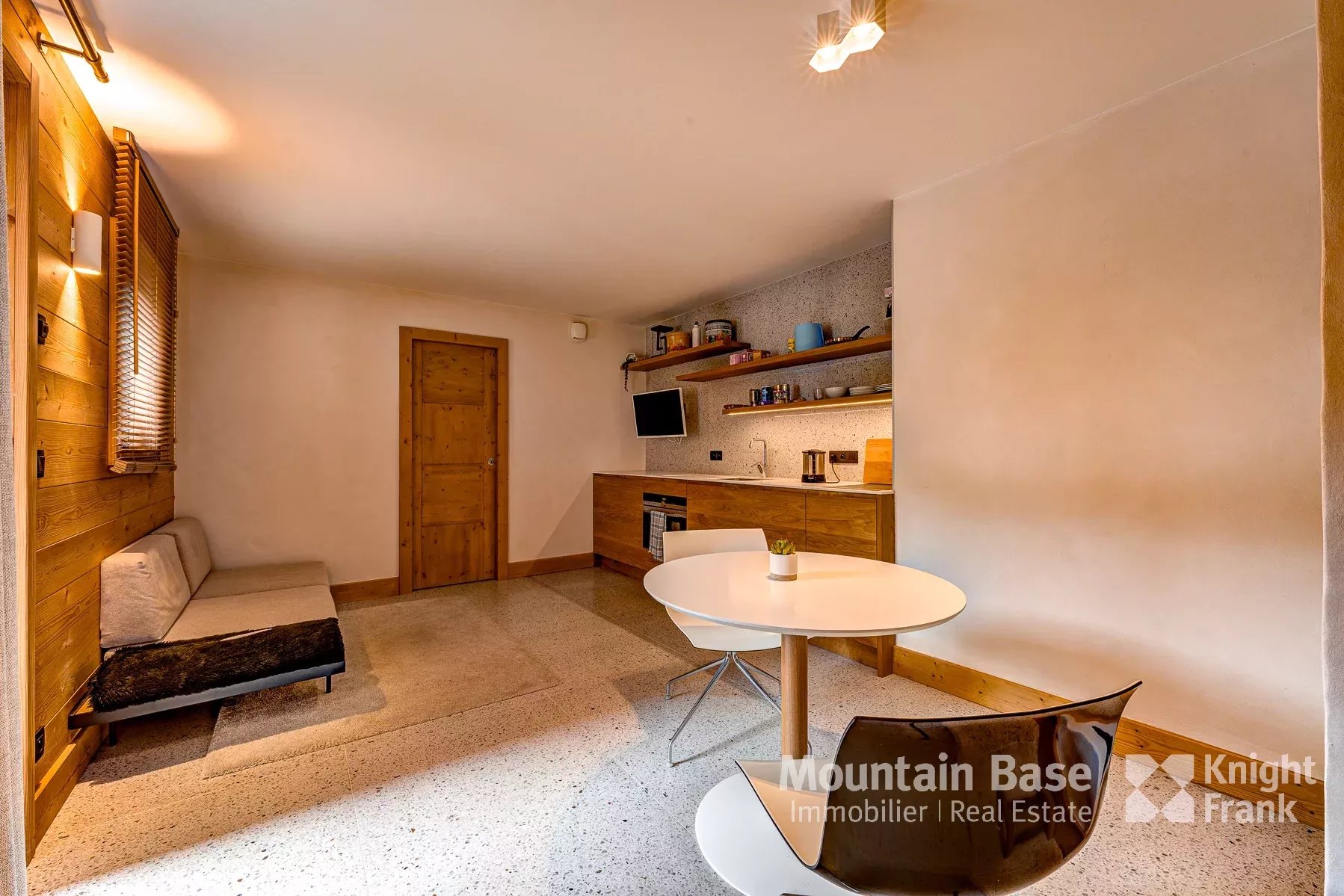 Photo of Beautifully finished 5 bedroom chalet with independent apartment in Les Houches