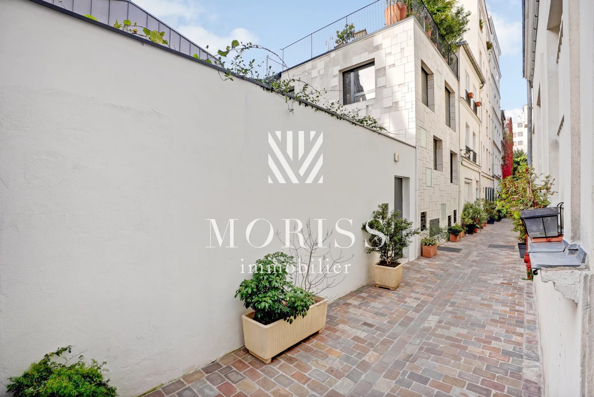 COUP DE CŒUR – 2 PIÈCES – ABBESSES / GERMAIN PILON - Image 1