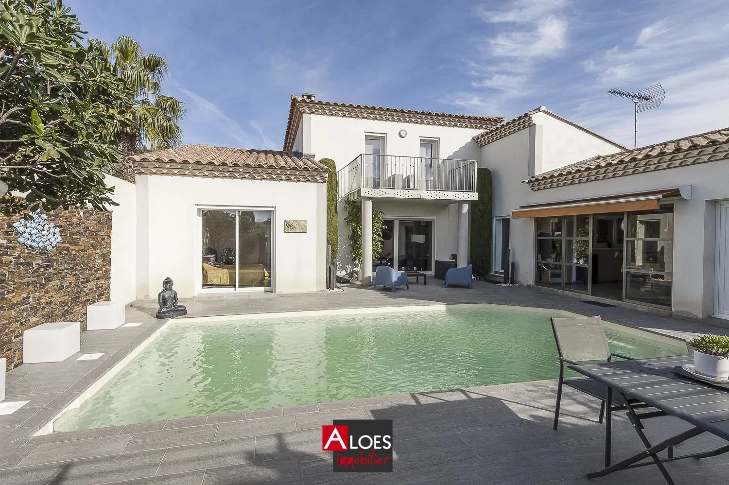 Maison Aigues-Mortes avec chambre de plain-pied, piscine