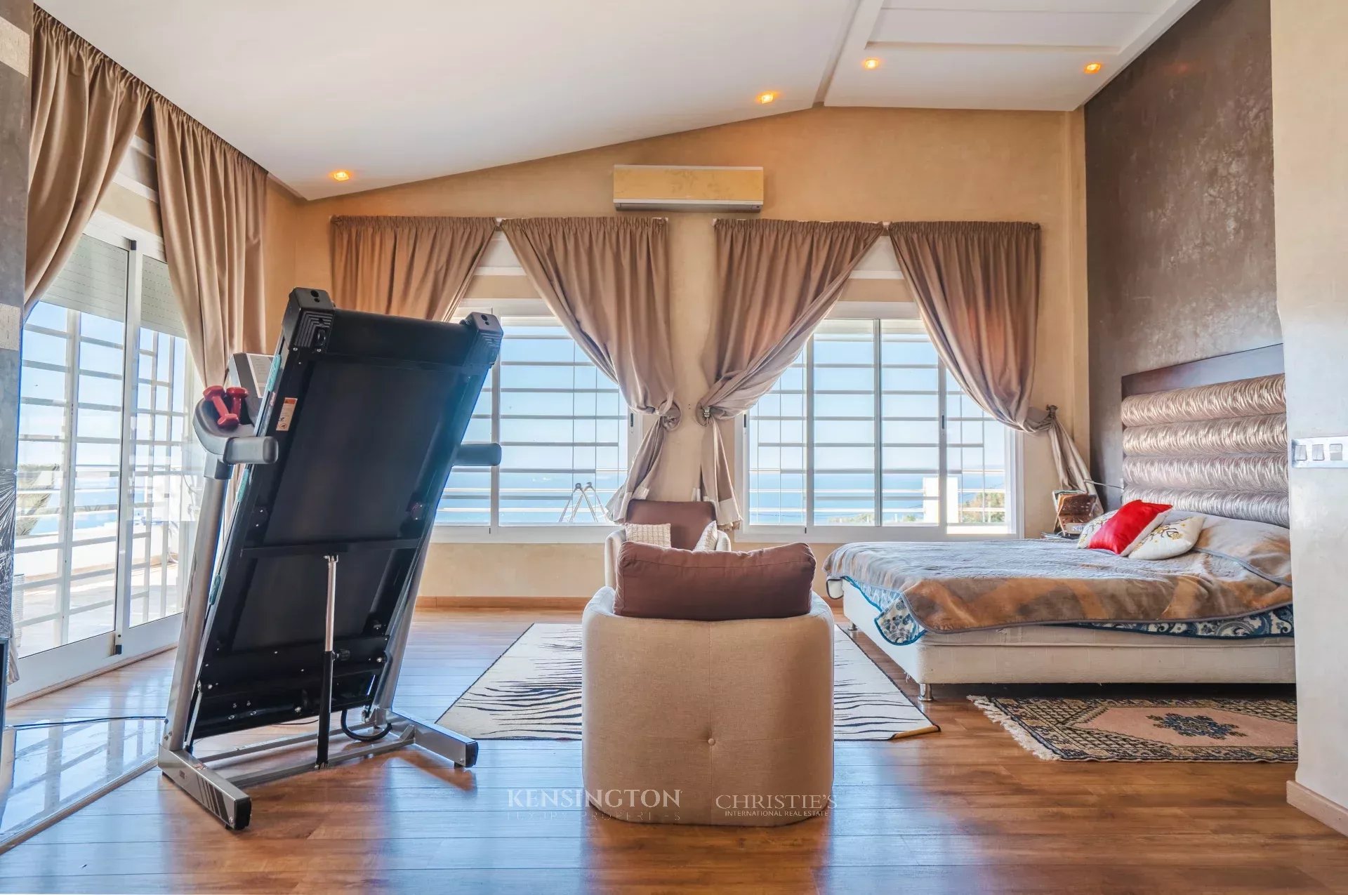 3 Bedroom Villa/Townhouse's Image 20