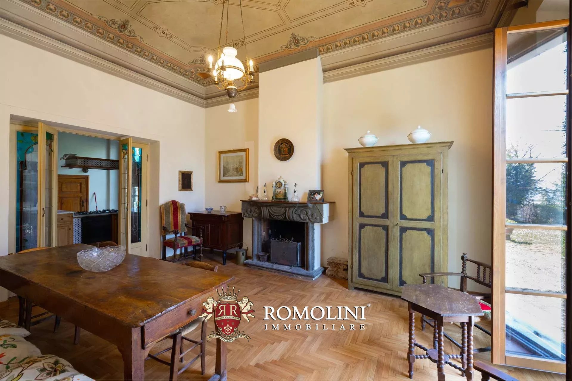 6 Bedroom Villa/Townhouse's Image 9