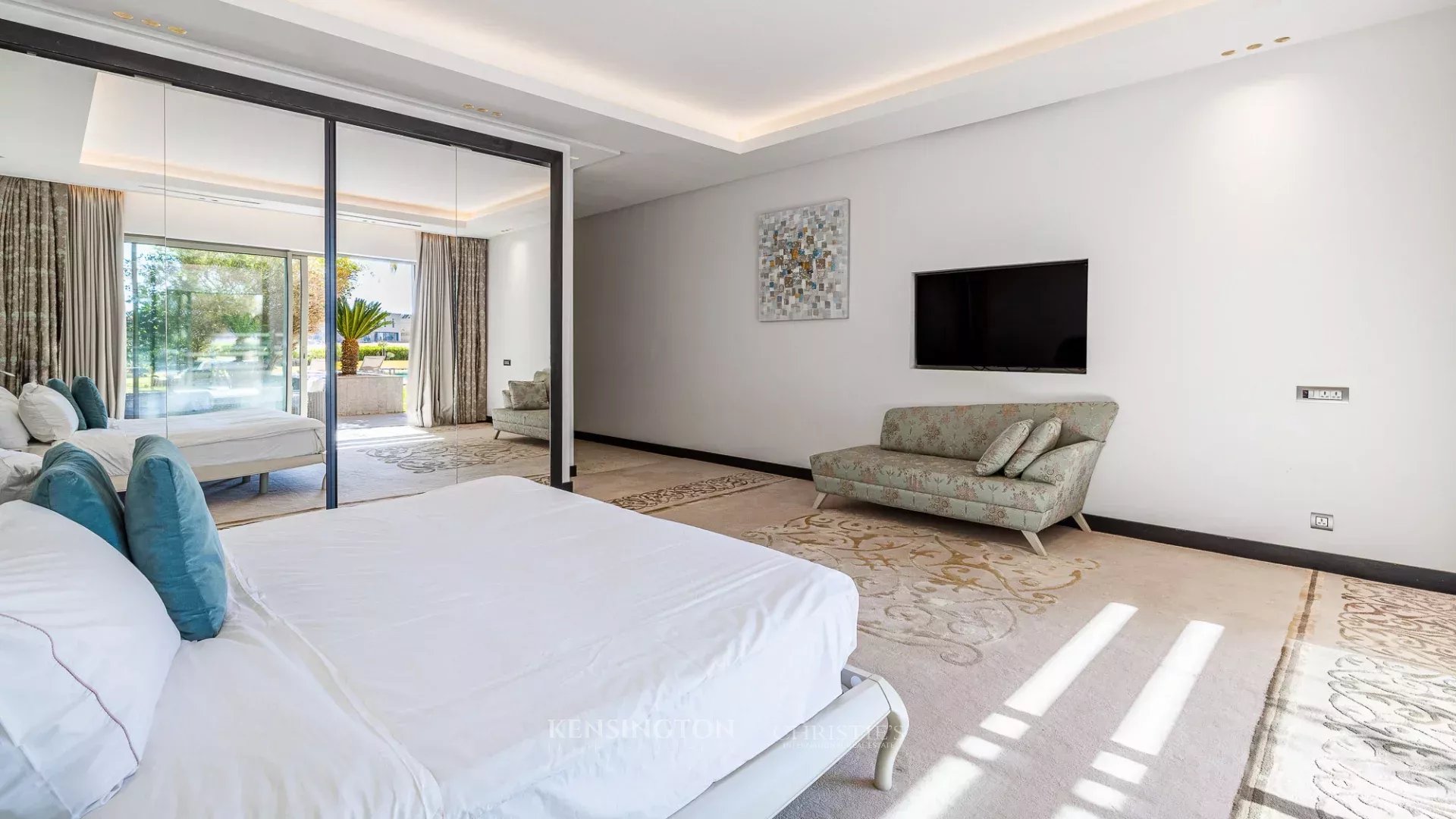 6 Bedroom Villa/Townhouse's Image 29