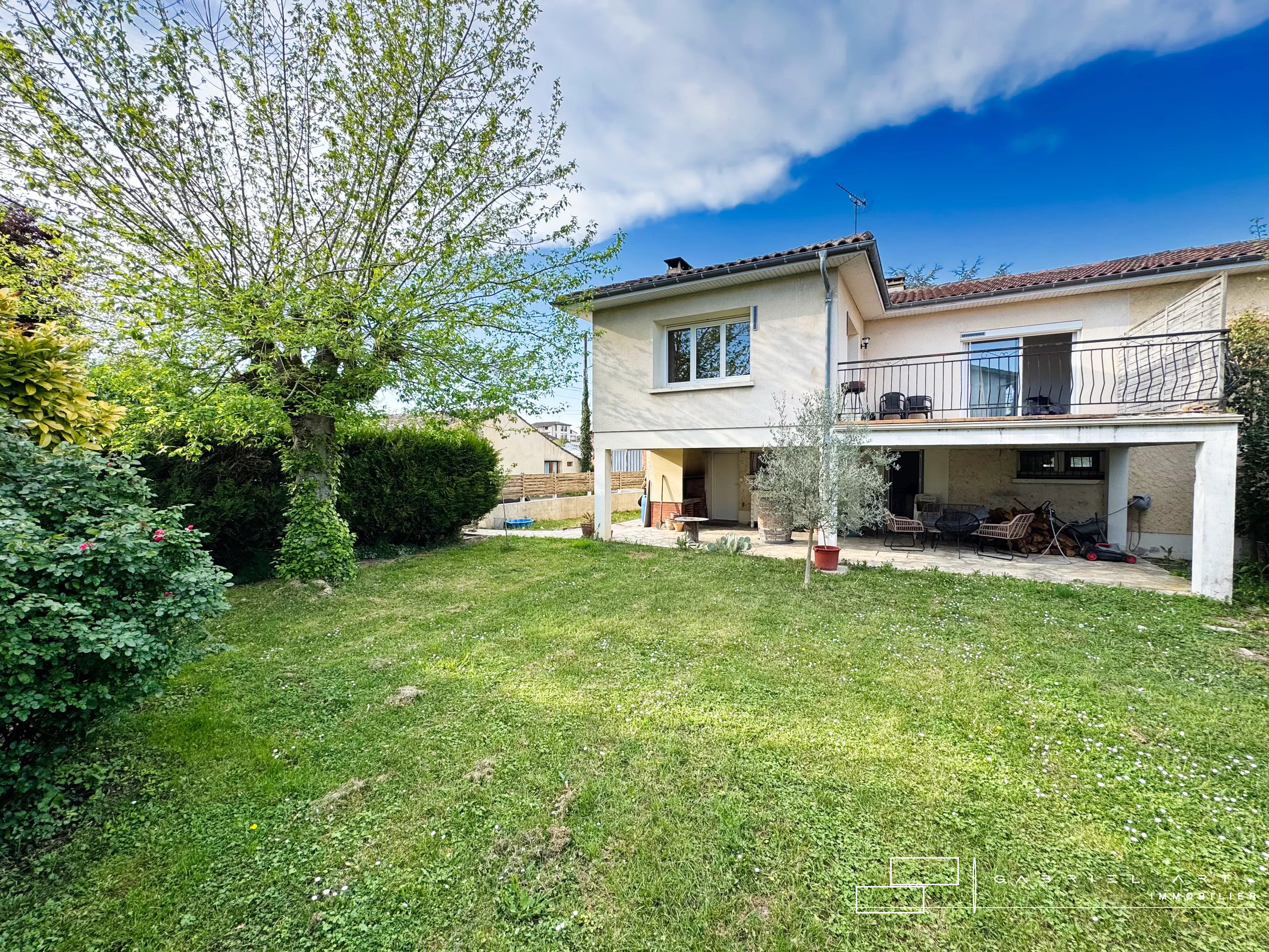 Agence immobilière de 