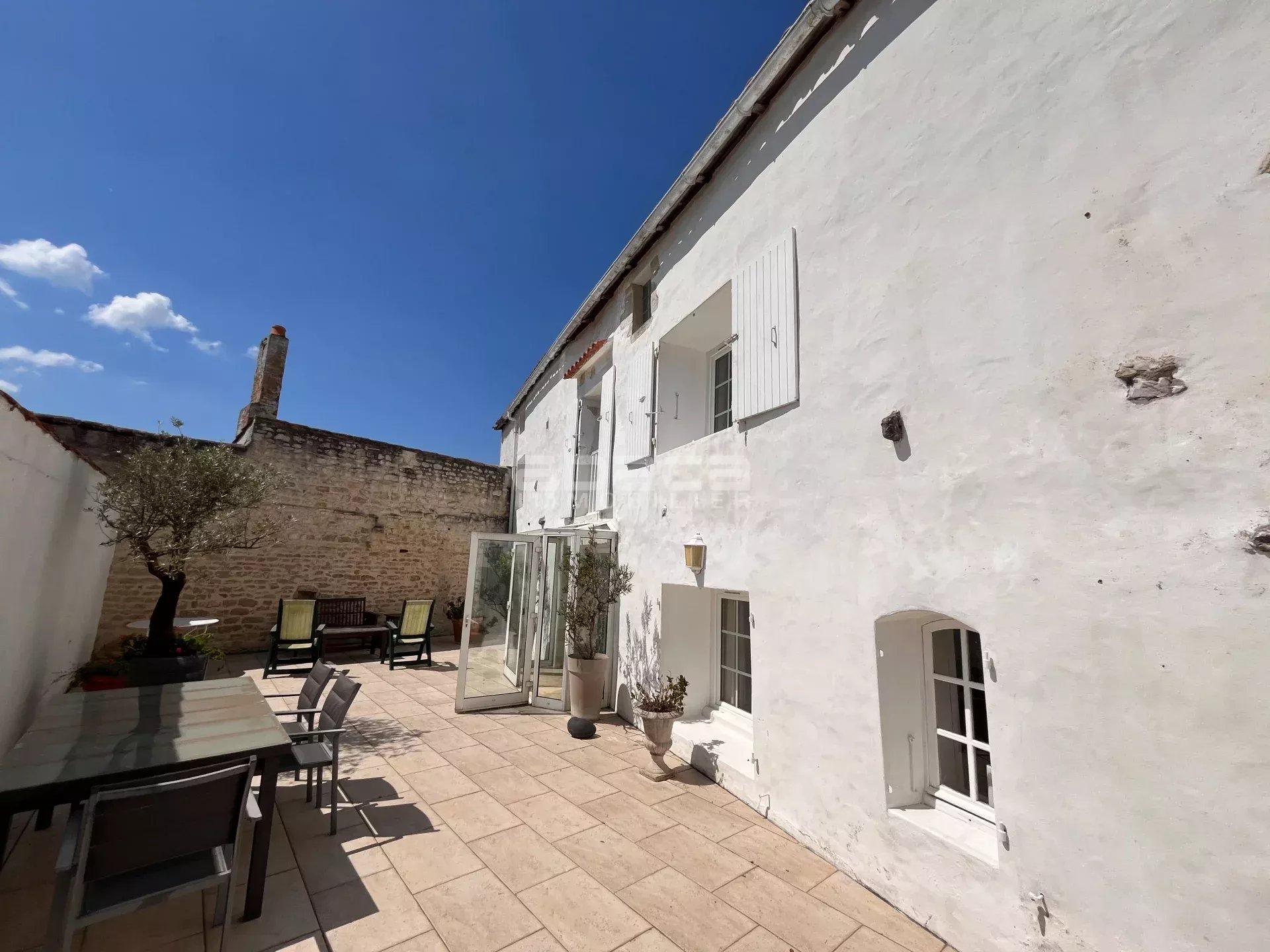 Agence immobilière de 