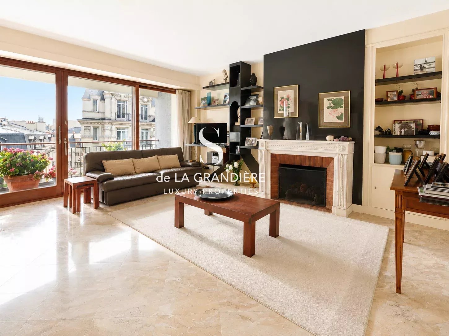 Paris 16ème - Trocadéro - 120 m2 en étage élevé