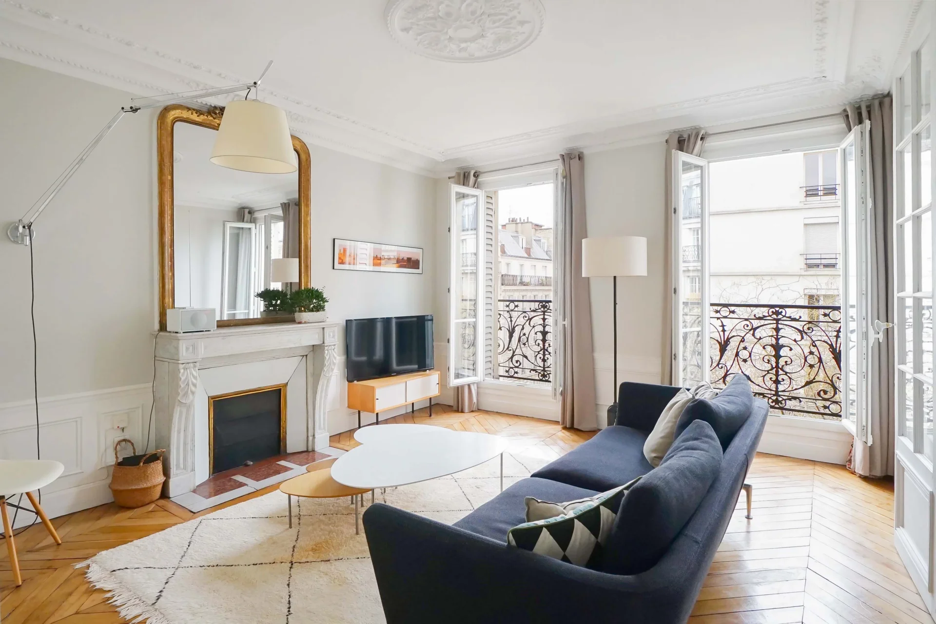 Paris 17e - SQUARE DES BATIGNOLLES / BROCHANT