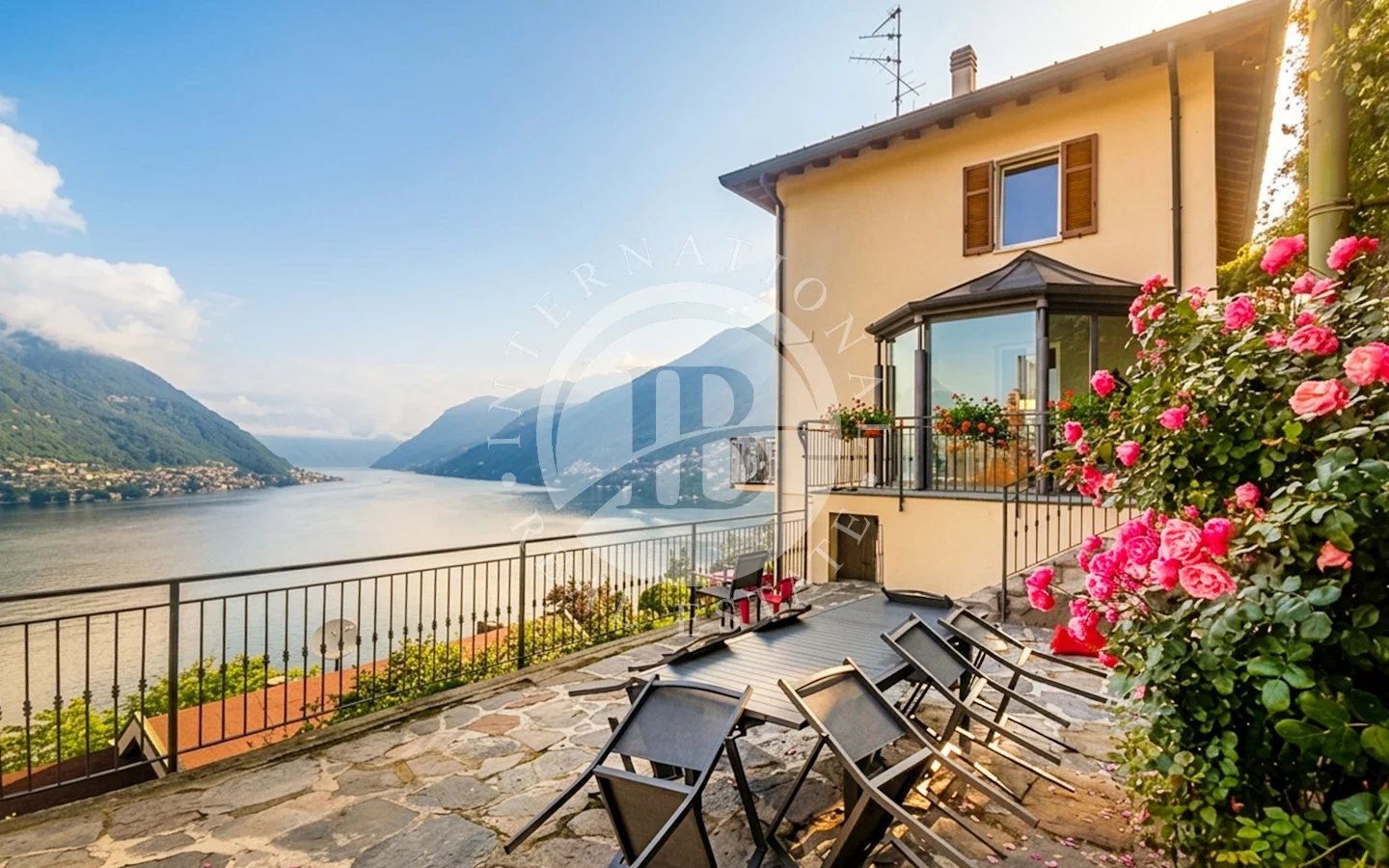 Villa in Faggeto Lario - view 1