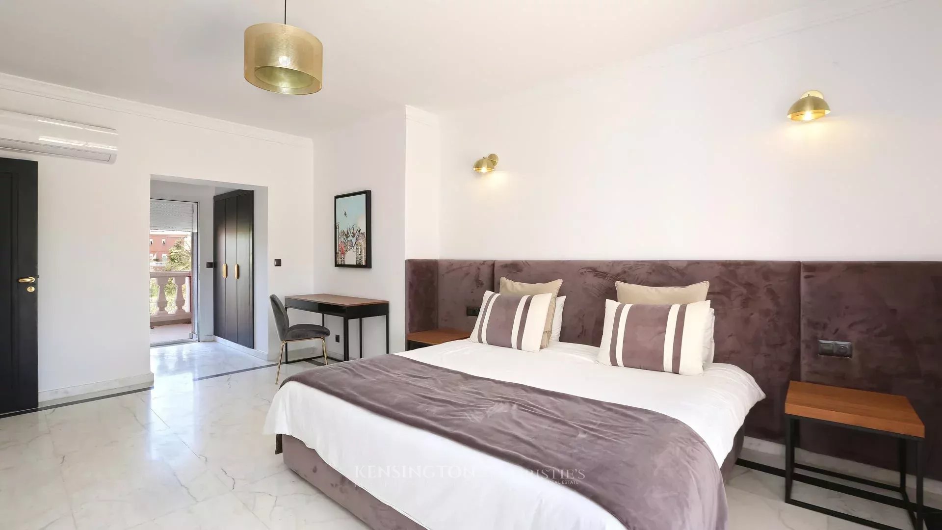 4 Bedroom Villa/Townhouse's Image 14