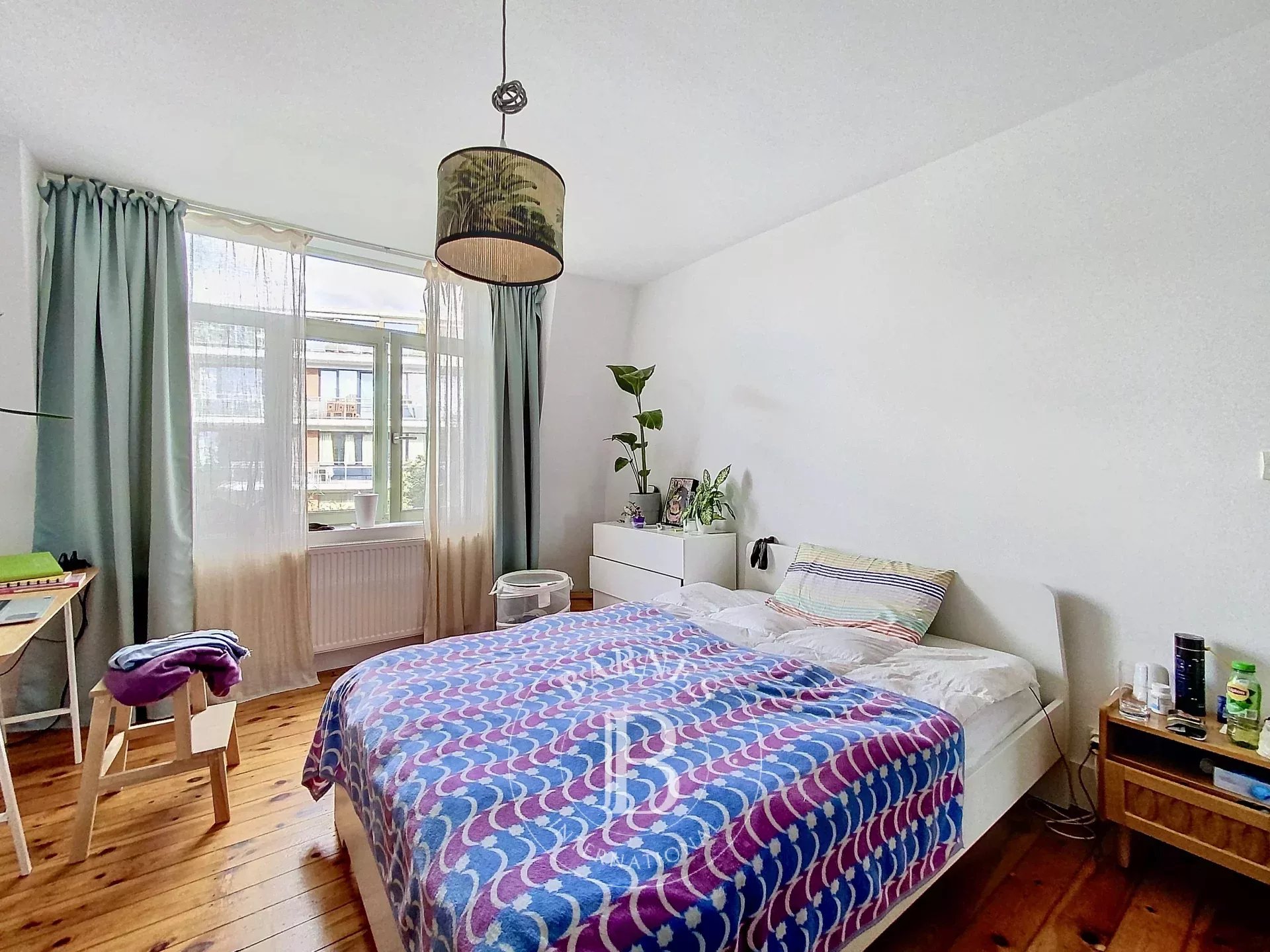 Ixelles - Renovated investment property - 2 flats.