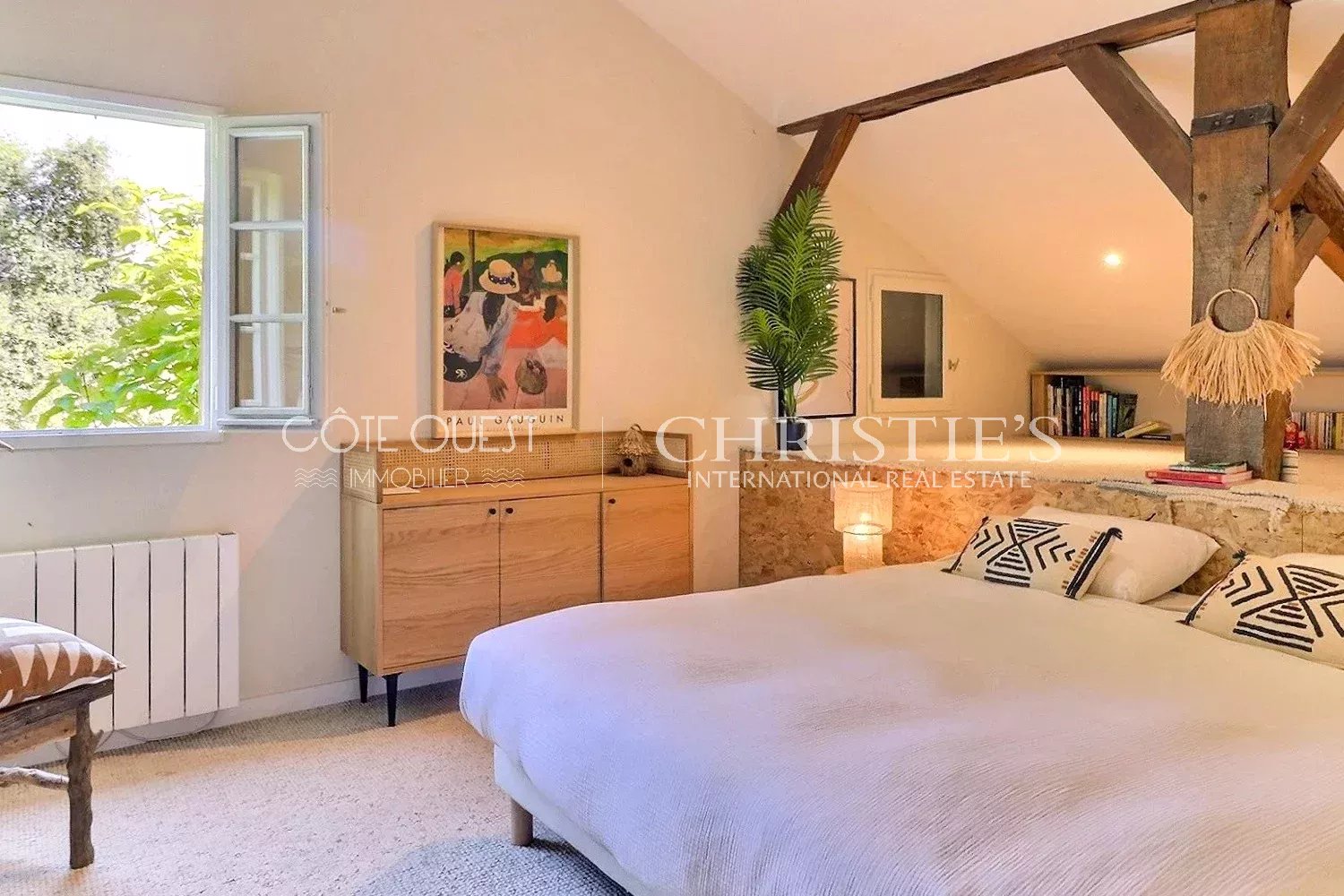 6 Bedroom Villa/Townhouse's Image 6