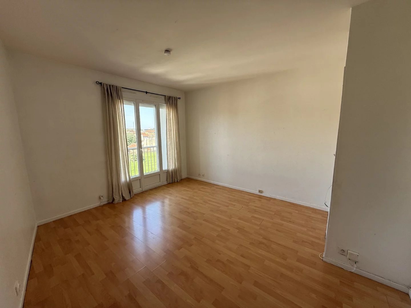 STUDIO - BALCON - PKG - COMPANS