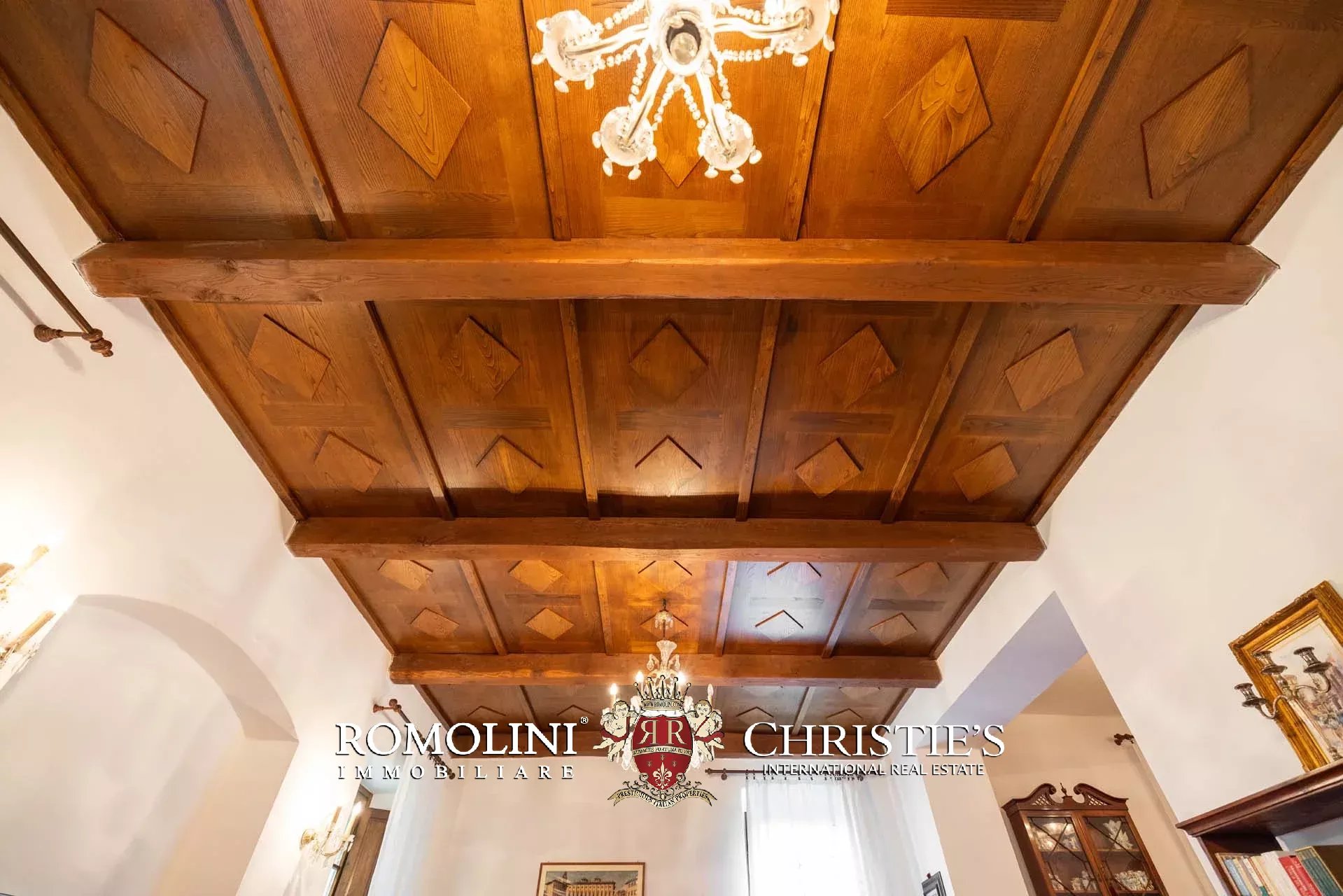 7 Bedroom Villa/Townhouse's Image 10
