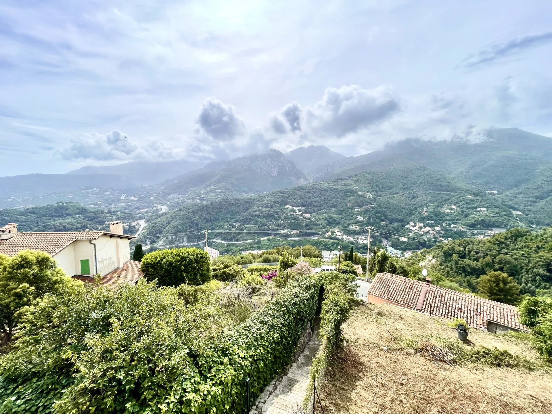 Castellar CASA DI PAESANA - terrazza - esposizione OVEST