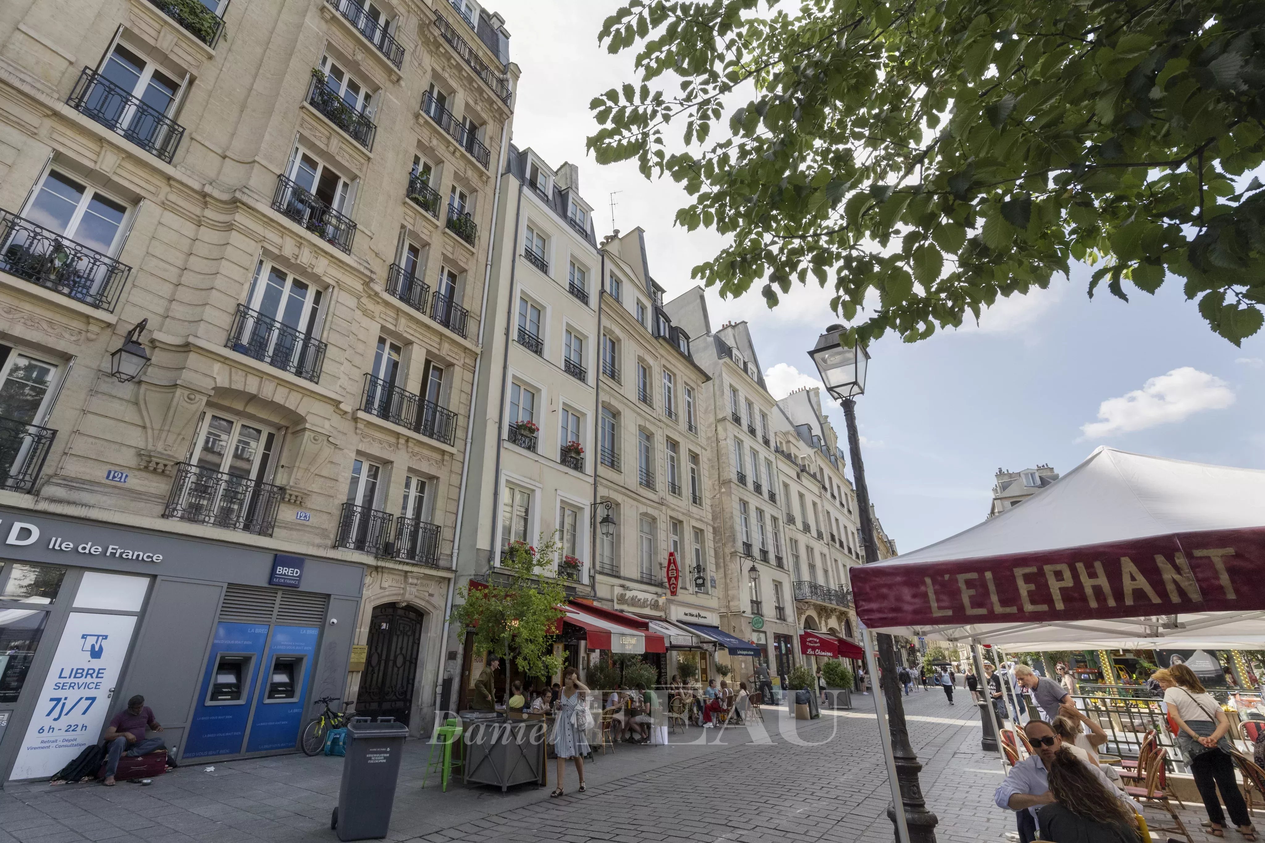 Sale Apartment Paris 4th