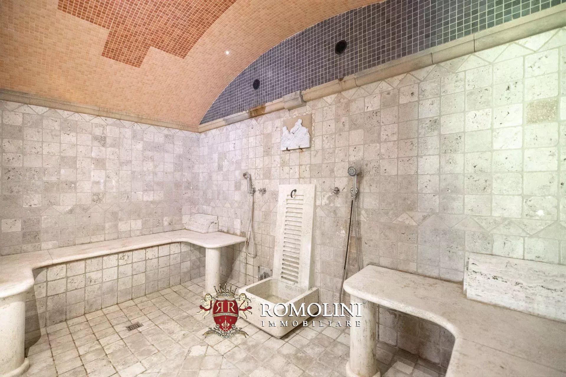 44 Bedroom Villa/Townhouse's Image 61