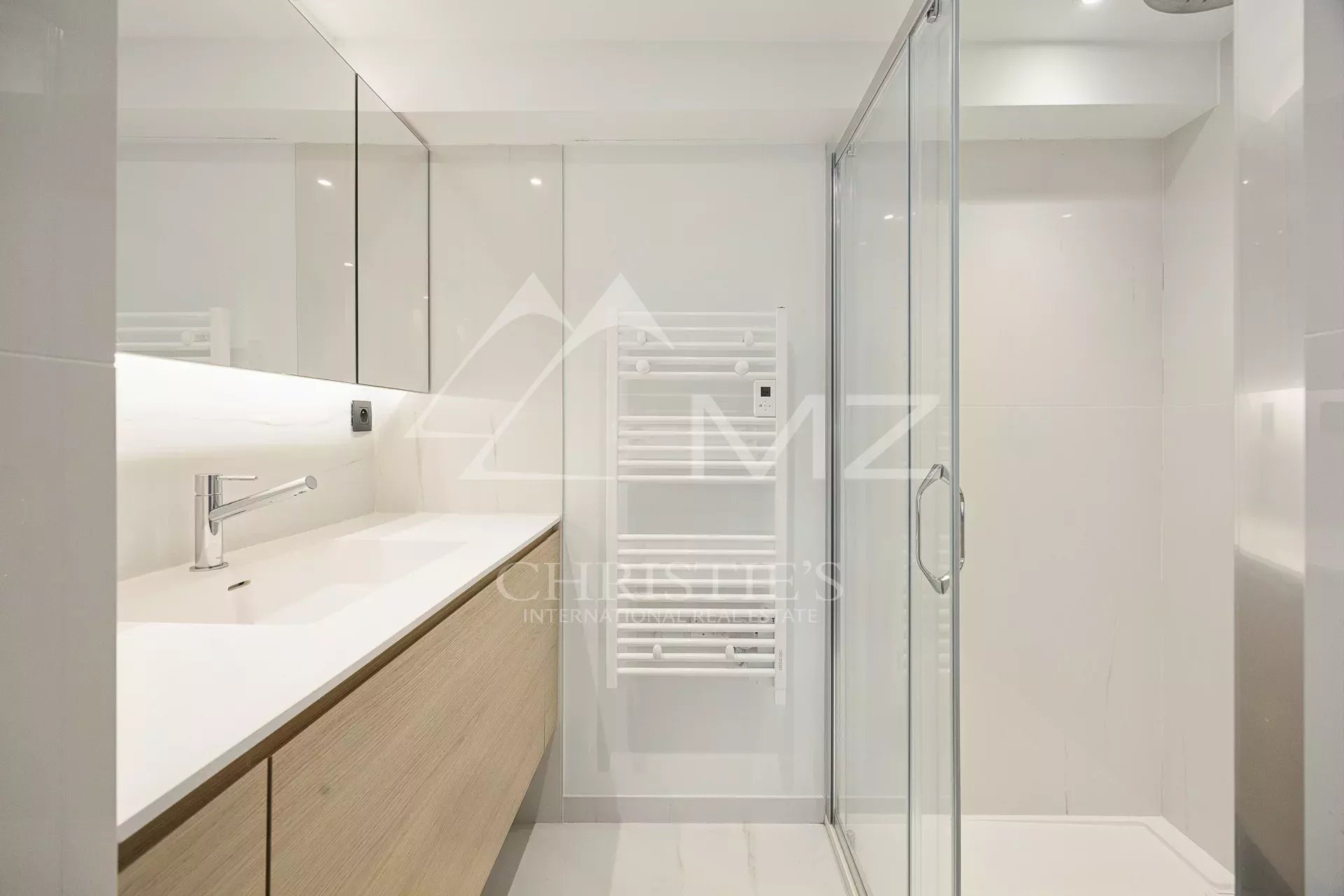 2 Bedroom Apartment/Flat's Image 3