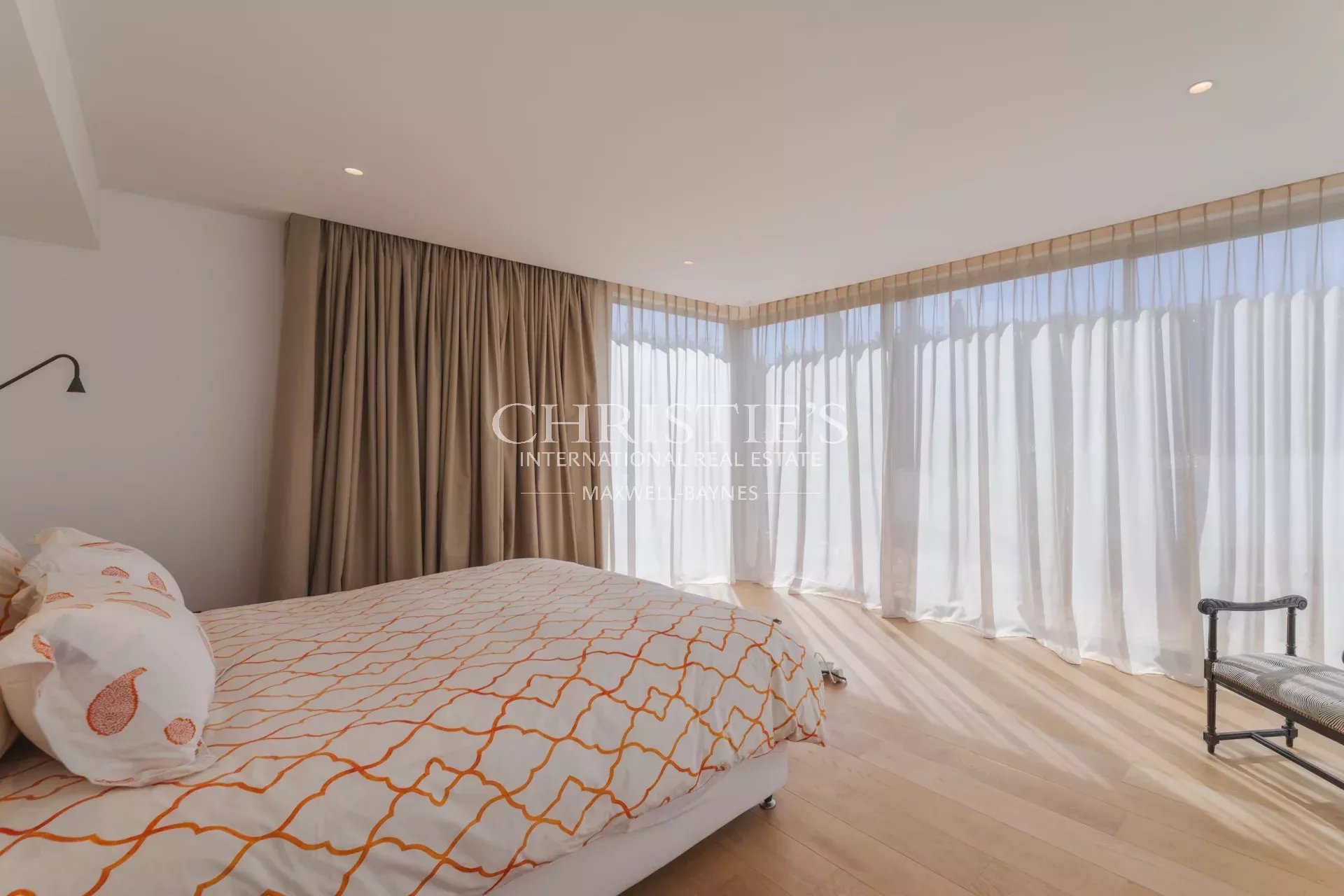 4 Bedroom Villa/Townhouse's Image 15