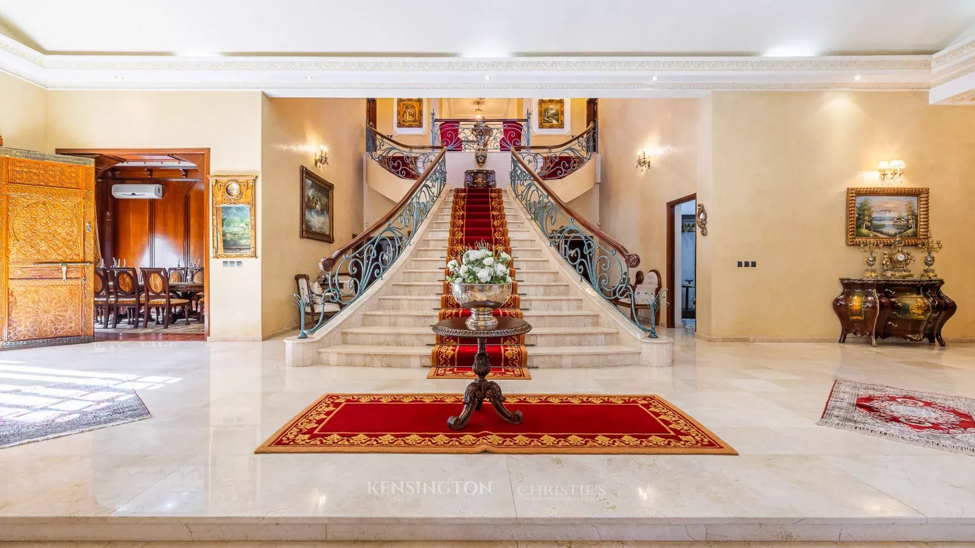 6 Bedroom Villa/Townhouse's Image 6