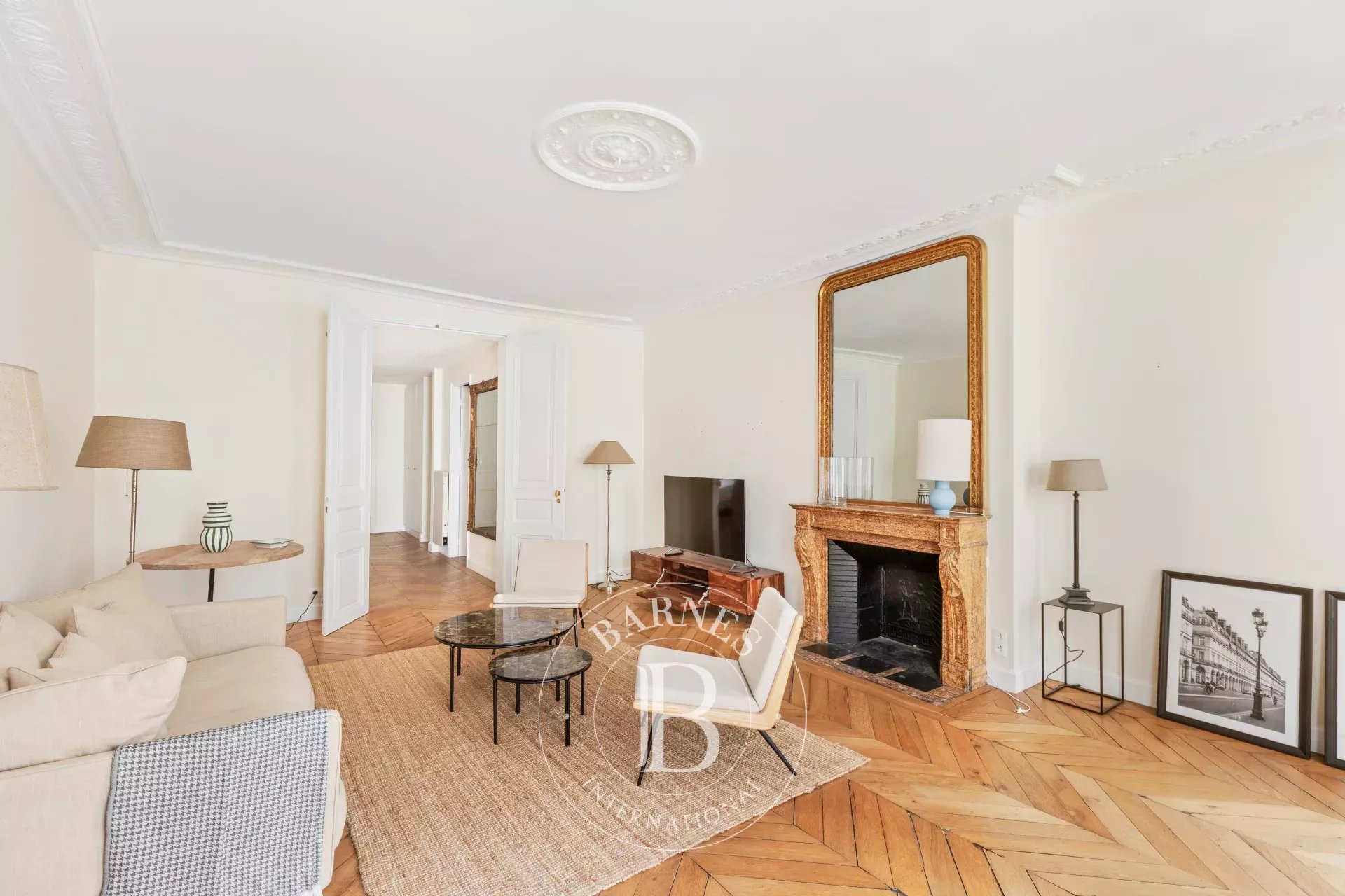 Appartement Paris 75001  -  ref 87005867 (picture 2)
