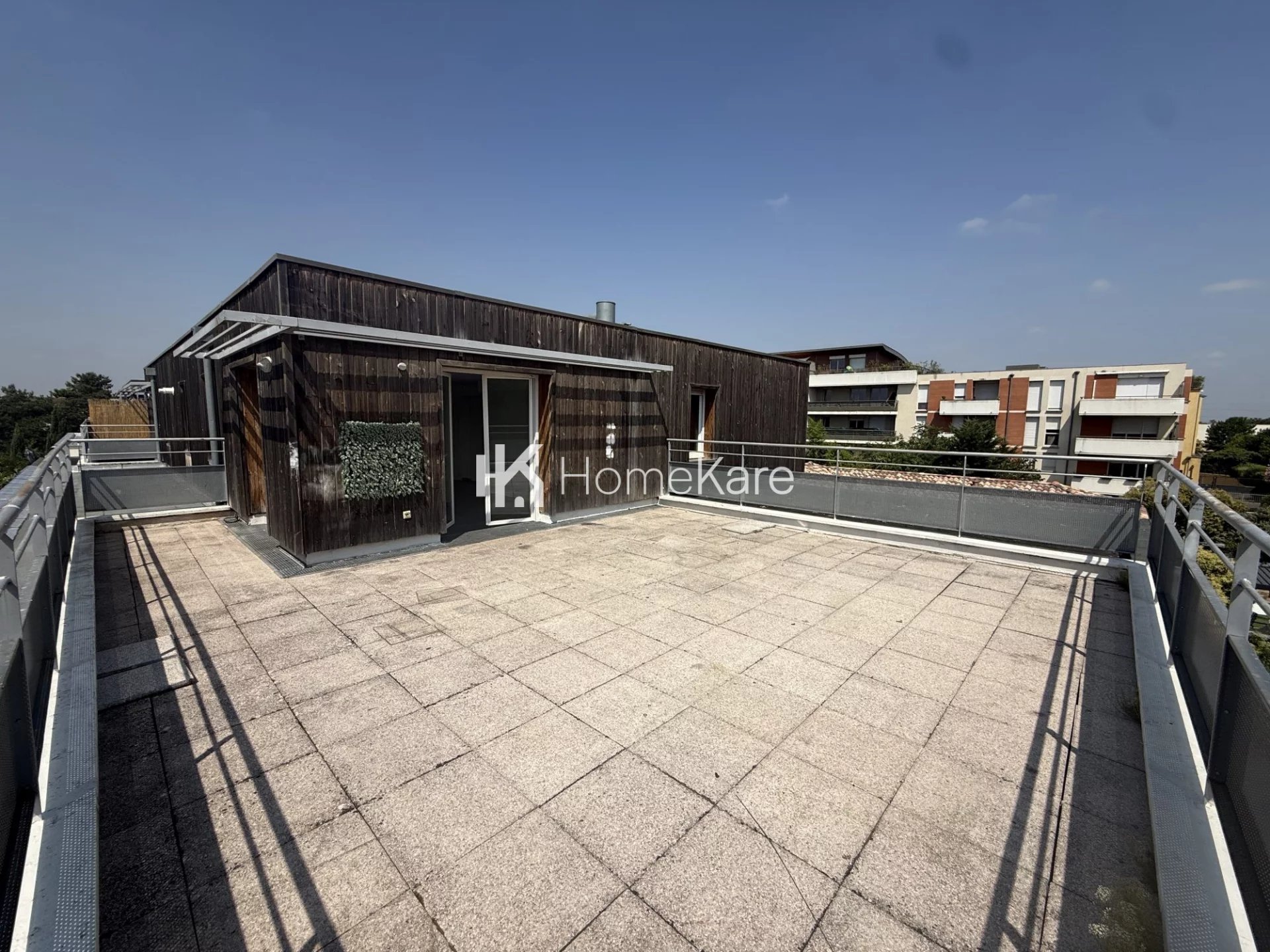 T4 en dernier étage avec vaste terrasse