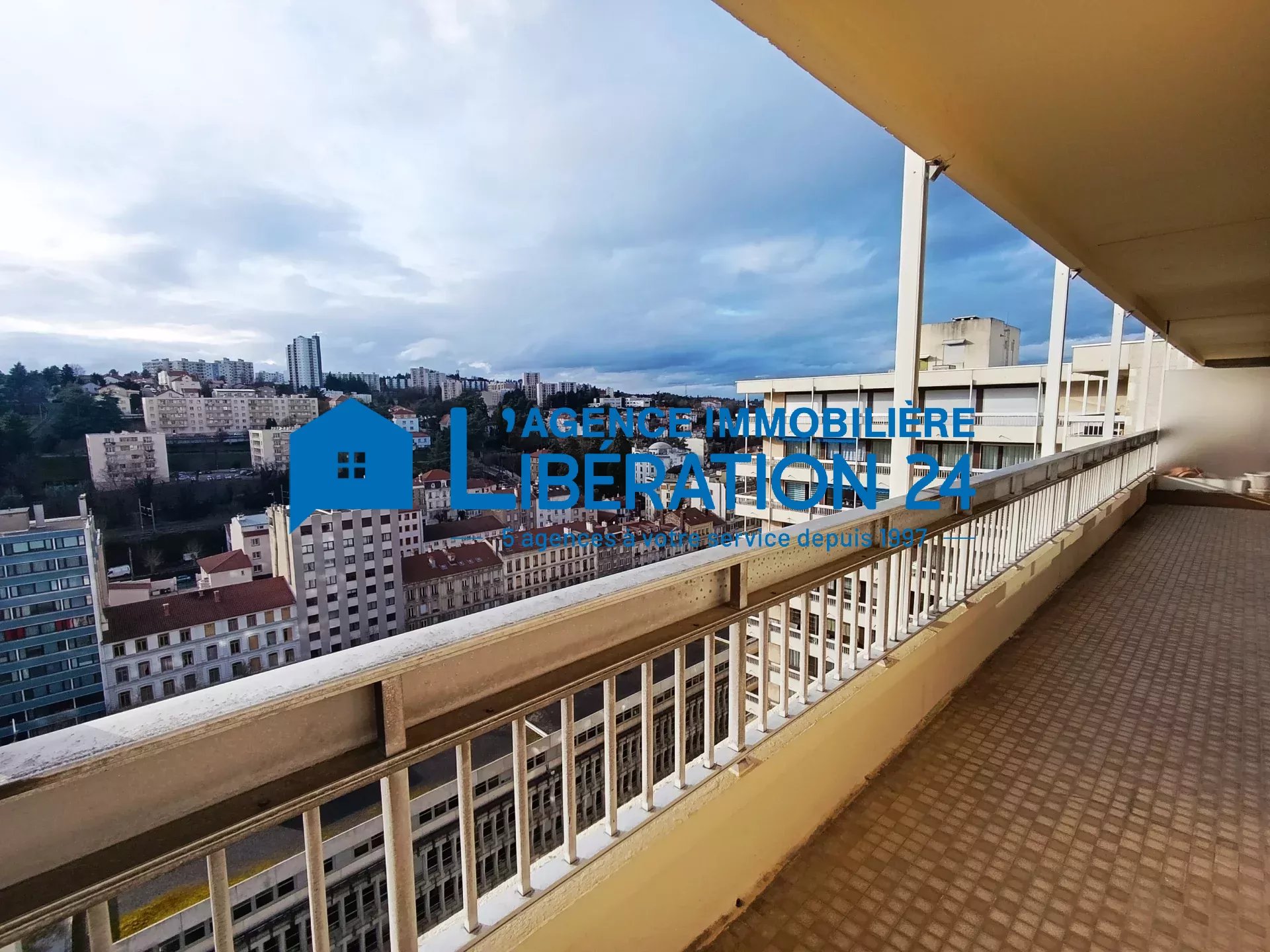 Appartement "Dernier étage" au cœur de Saint-Étienne