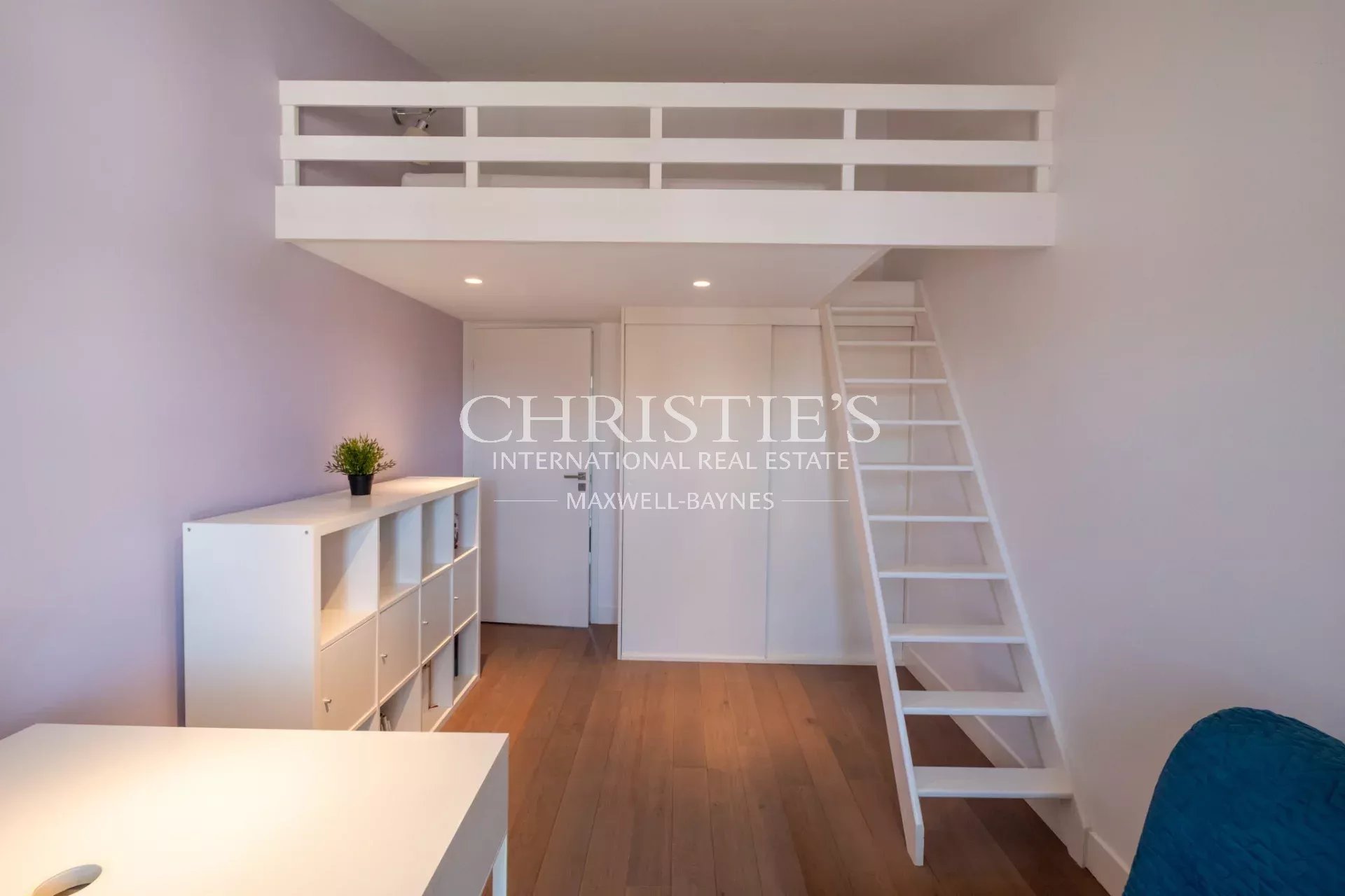 5 Bedroom Villa/Townhouse's Image 14