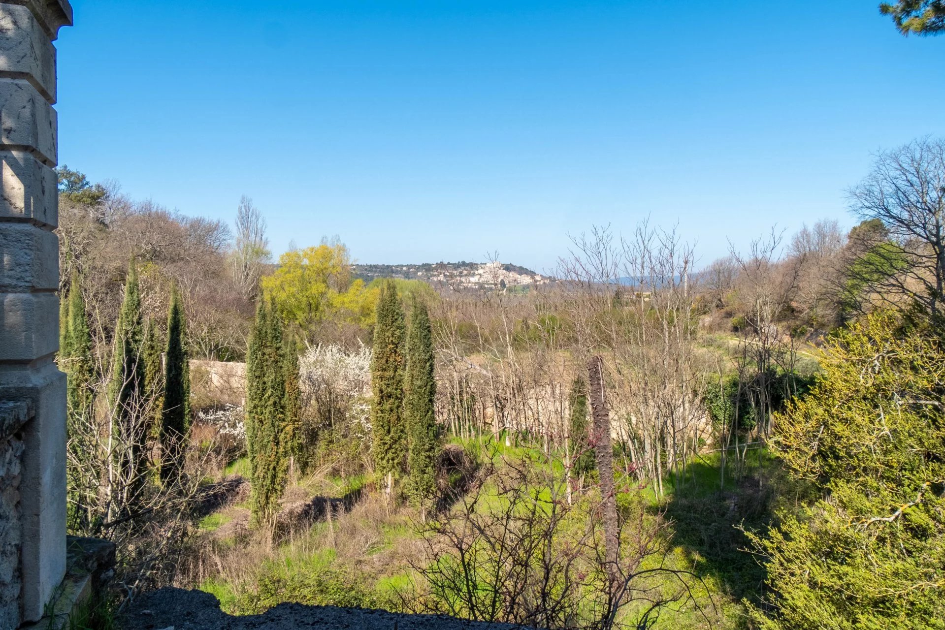 17th century property to renovate