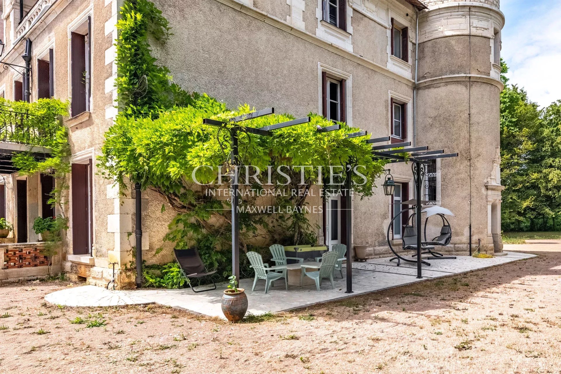 9 Bedroom Chateau's Image 18