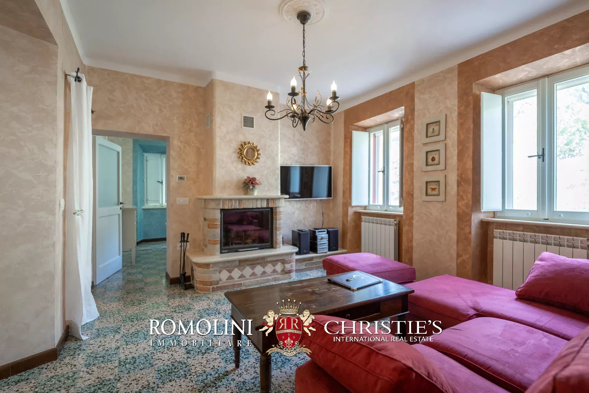 13 Bedroom Vineyard's Image 31