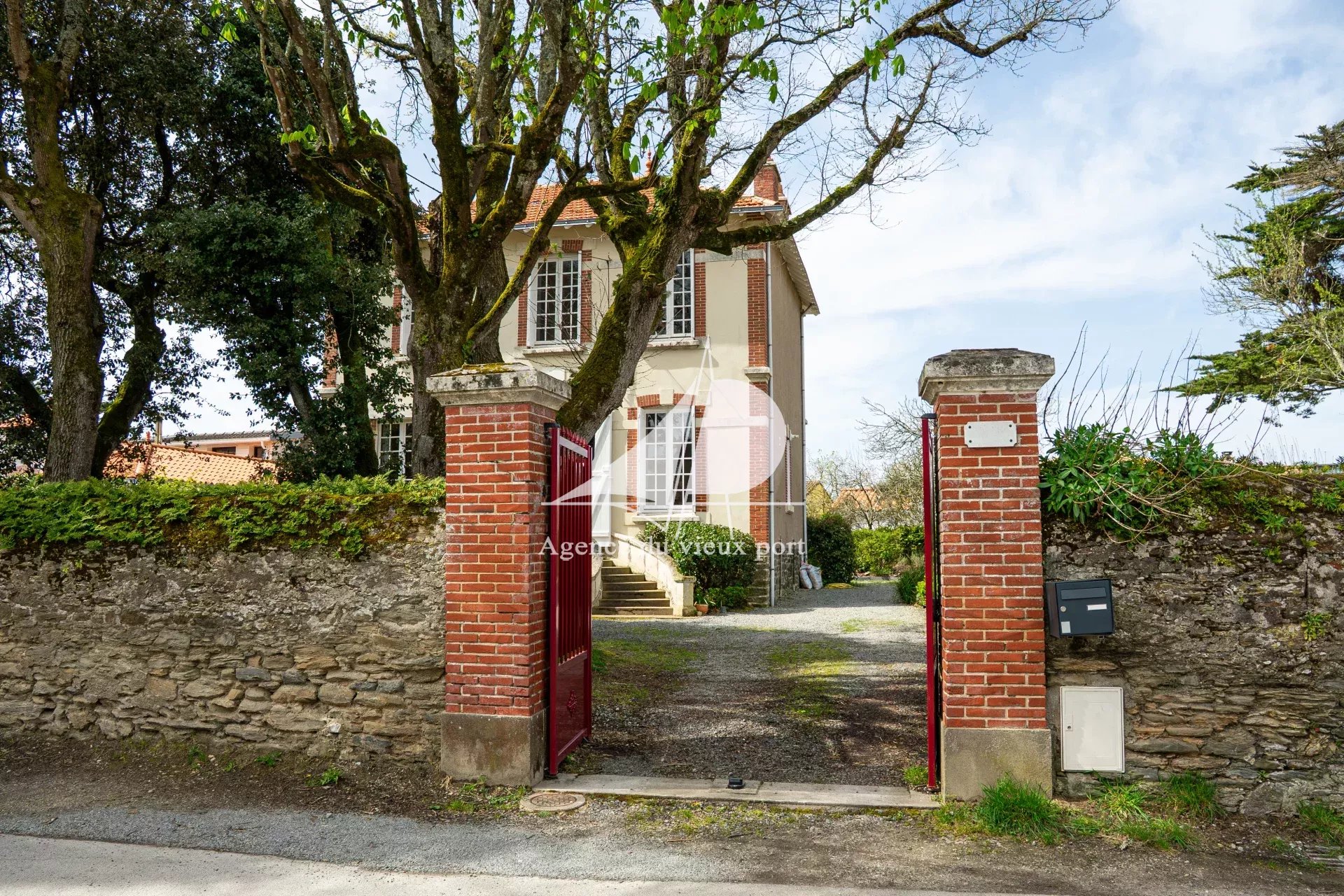 Agence immobilière de 