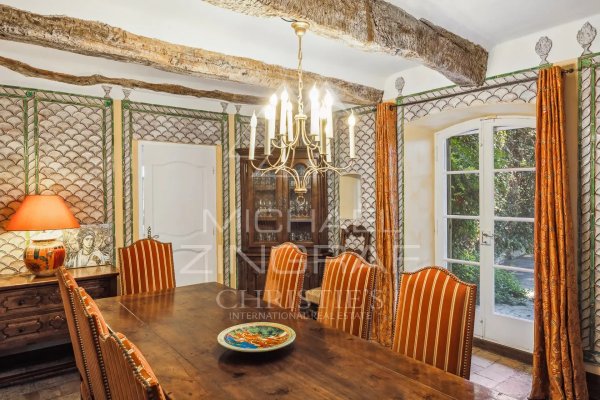 17th-Century Luxury Mas with Olive Grove for Sale in Grasse — photo 4