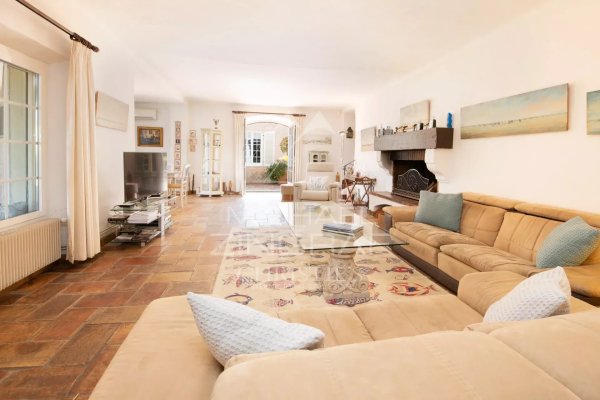 Luxury Villa for Sale in Sainte-Maxime | Private Legacy Estate — photo 4