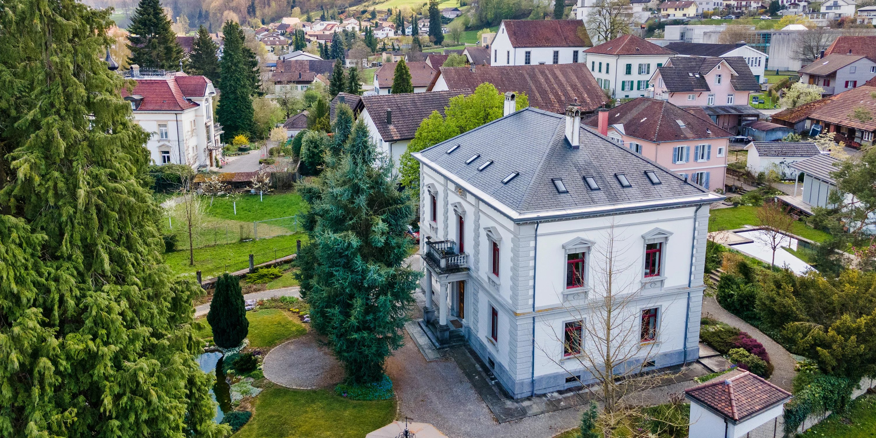Stilvoll leben, beeindruckend empfangen: Ihre Villa mit Geschichte